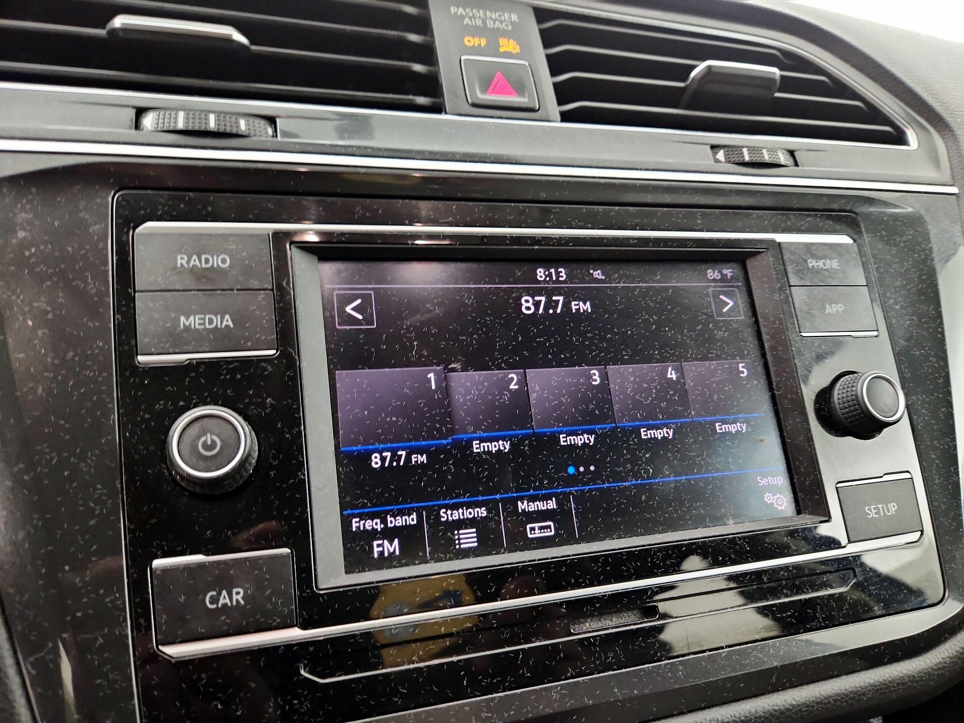 Thumbnail: 2018 Volkswagen Tiguan - 15