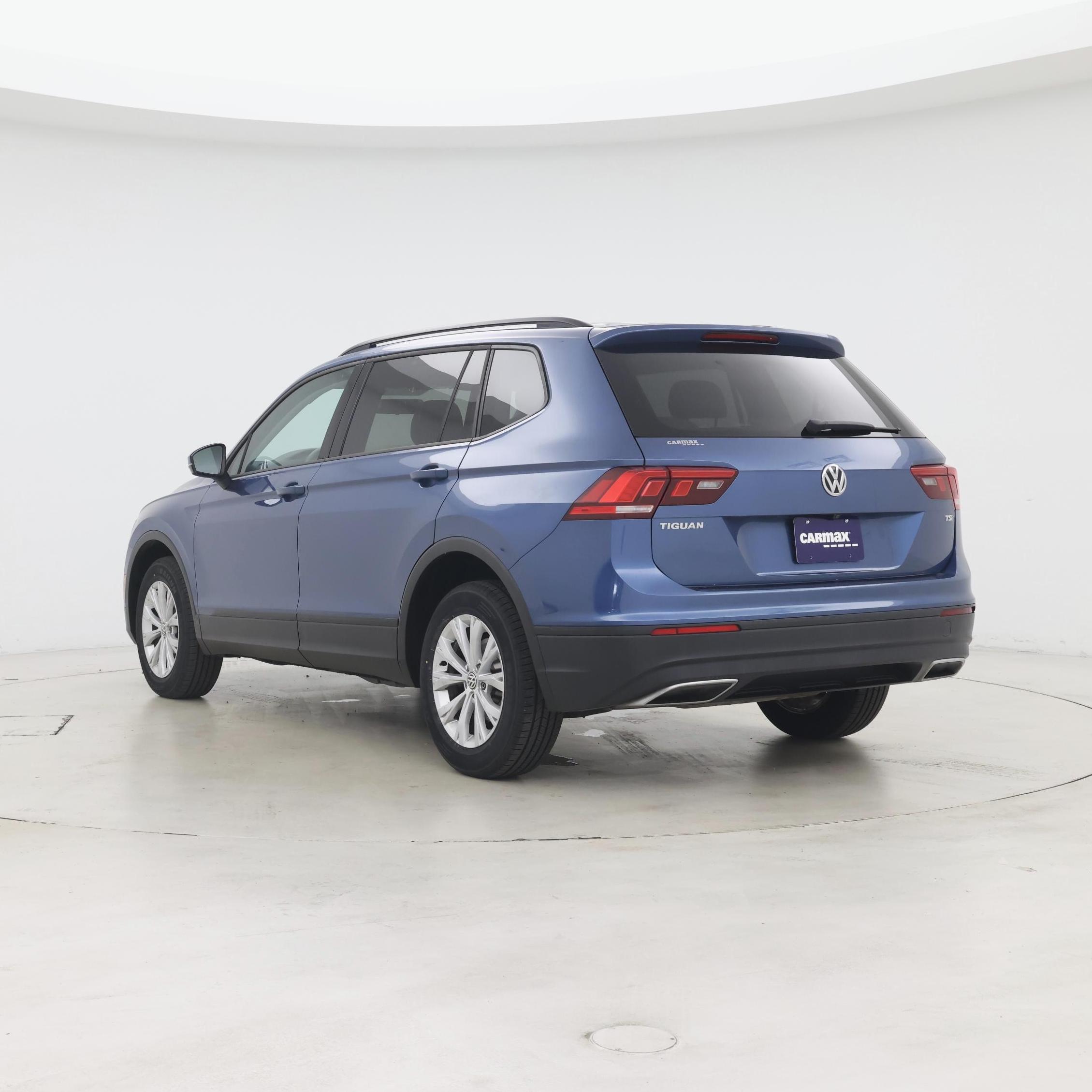 Thumbnail: 2018 Volkswagen Tiguan - 2