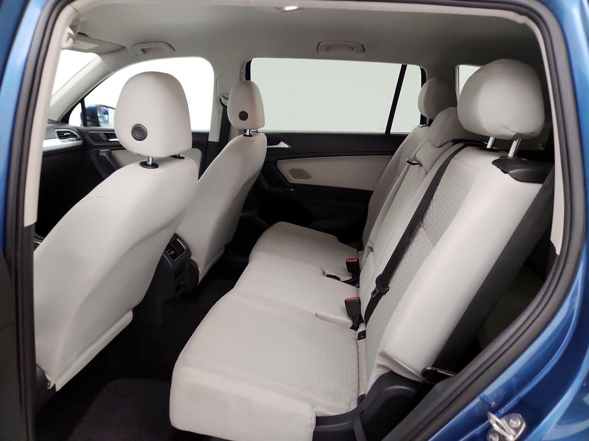 Thumbnail: 2018 Volkswagen Tiguan - 19