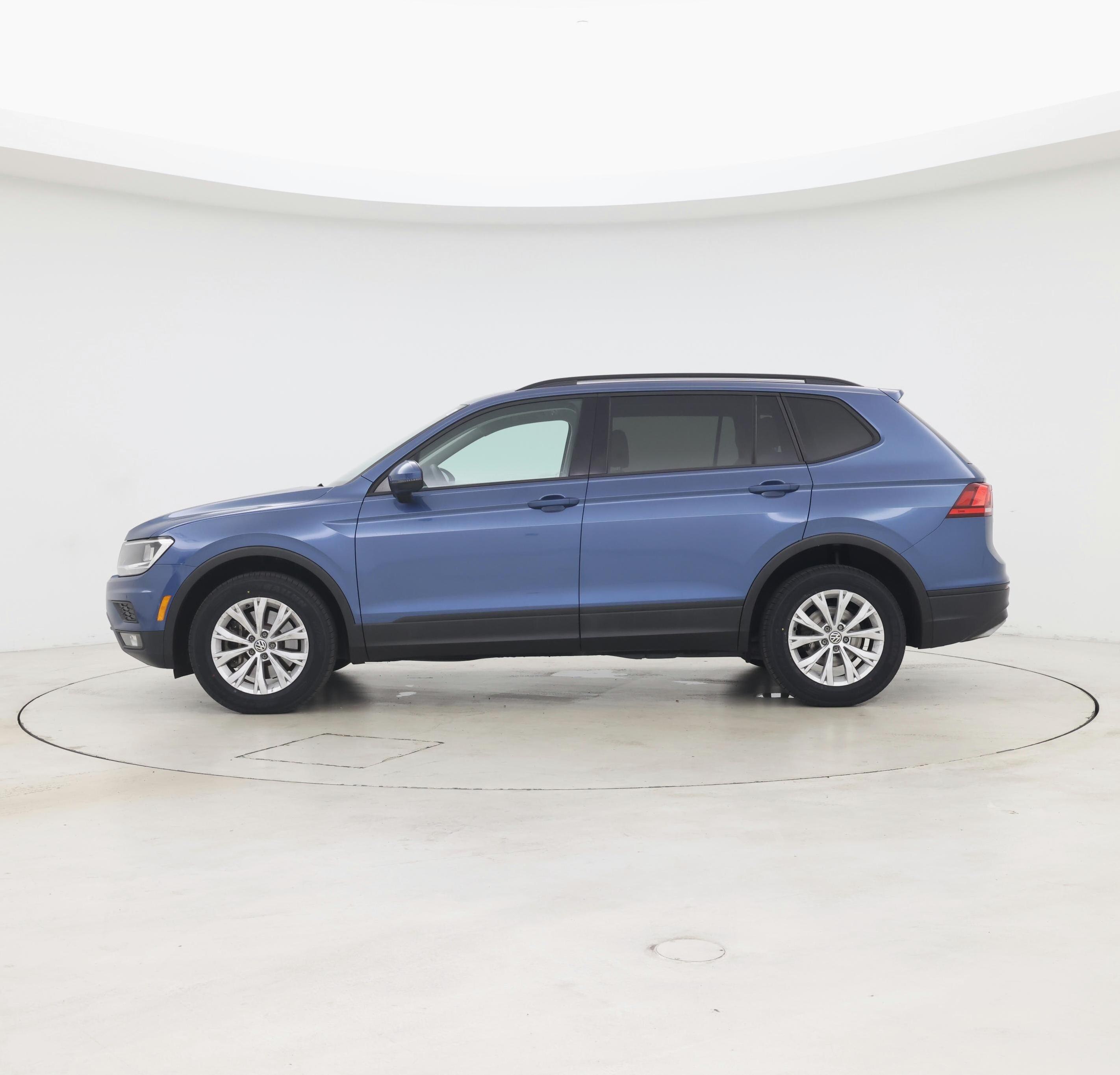 Thumbnail: 2018 Volkswagen Tiguan - 3