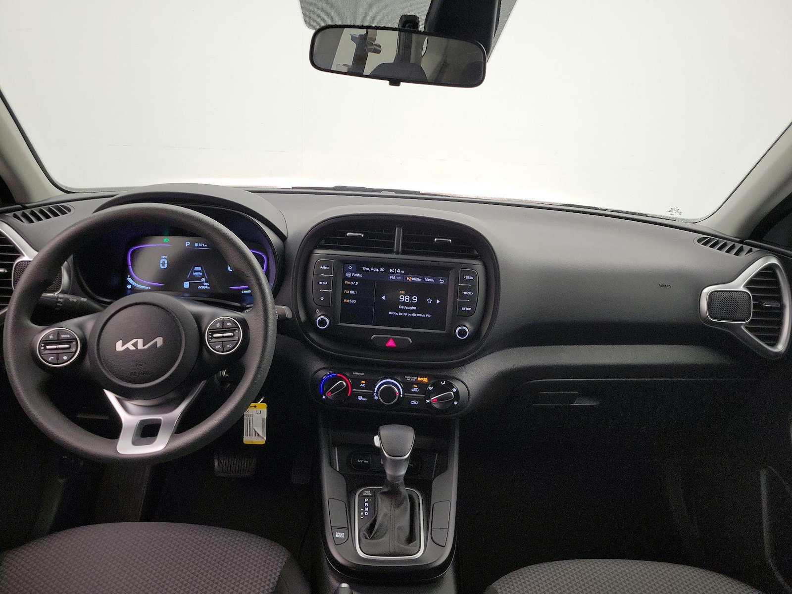 2025 Kia Soul LX - Photo 10