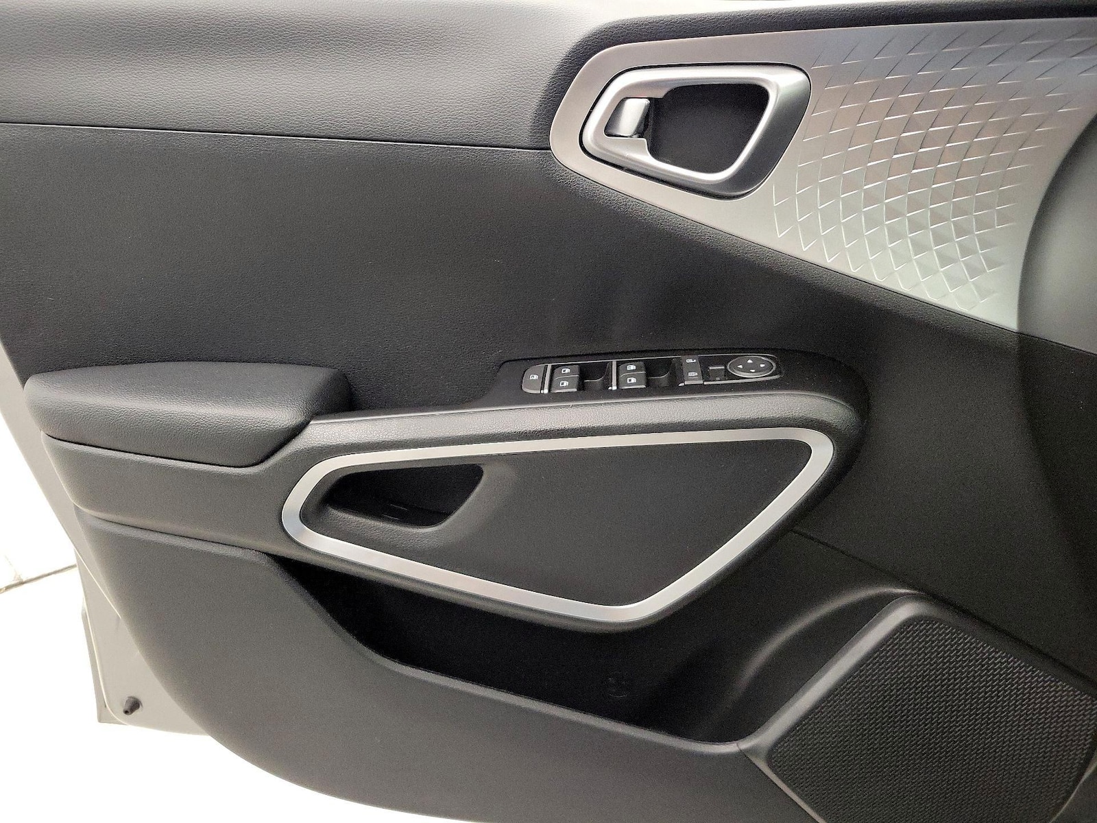 2025 Kia Soul LX - Photo 13