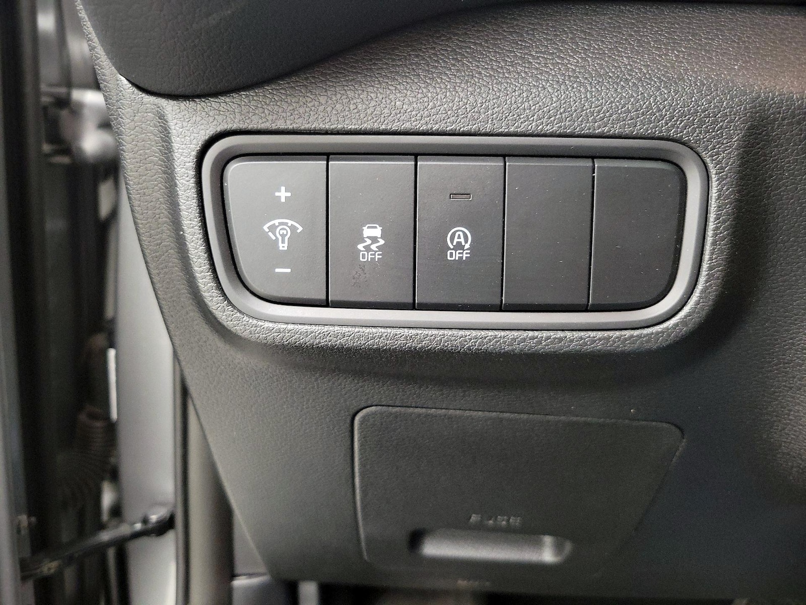 2025 Kia Soul LX - Photo 14