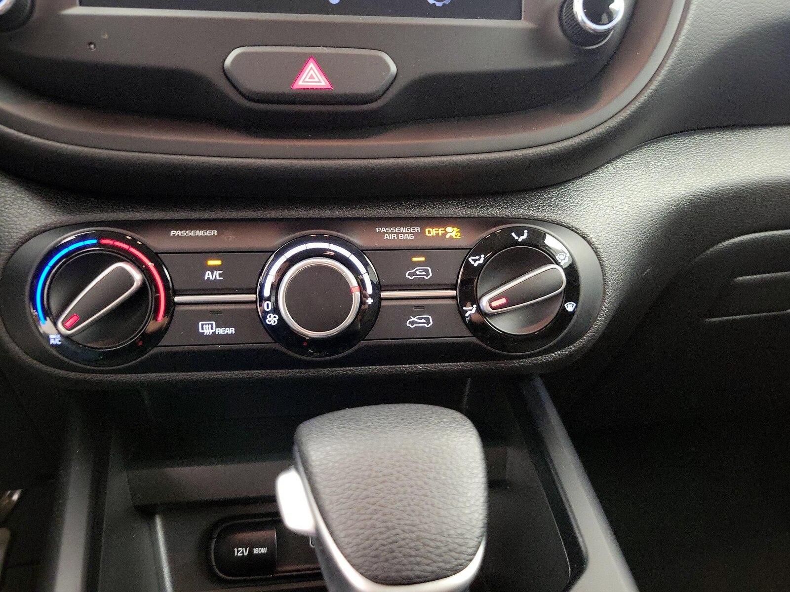 2025 Kia Soul LX - Photo 17