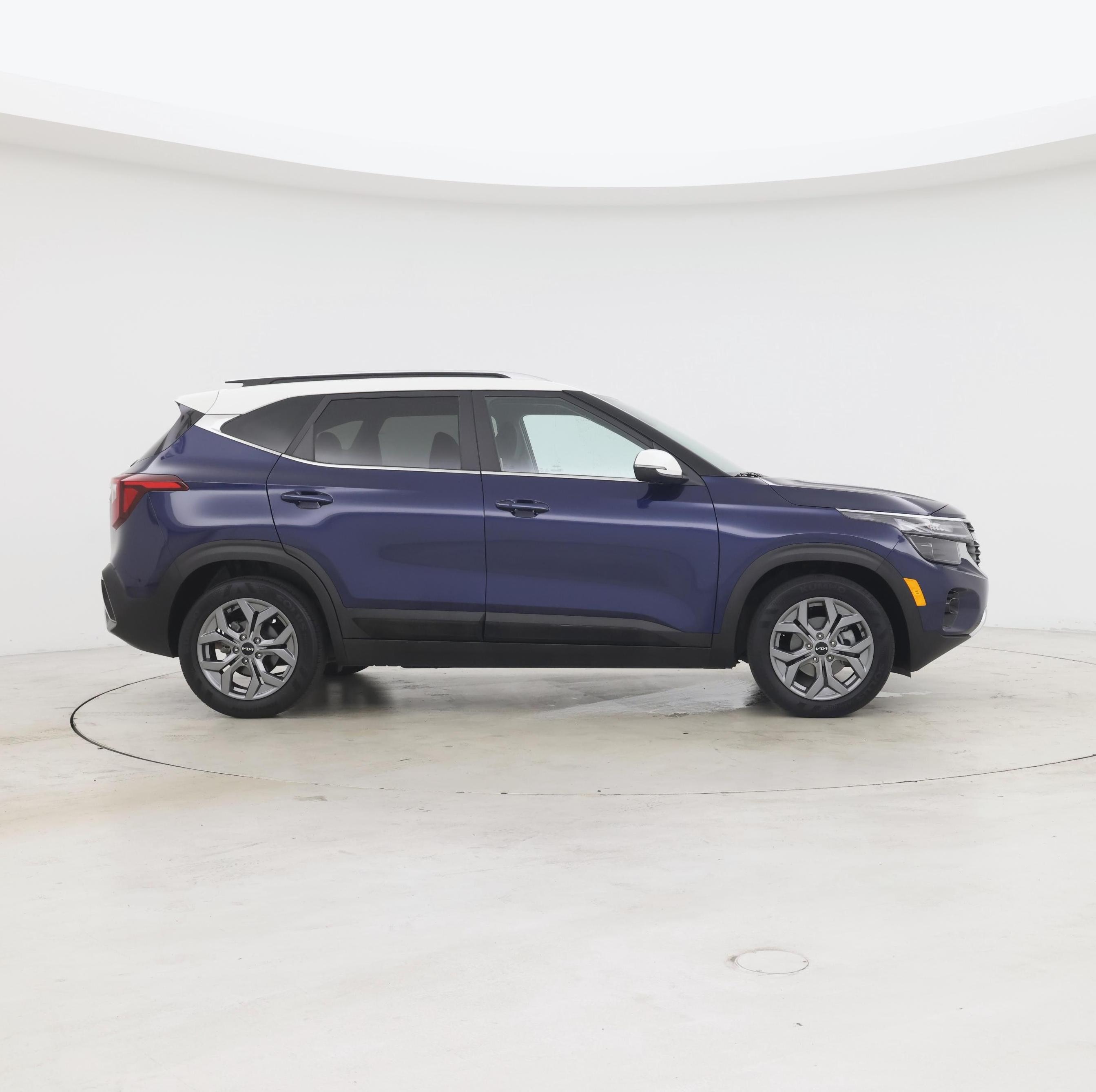 Thumbnail: 2024 Kia Seltos - 7