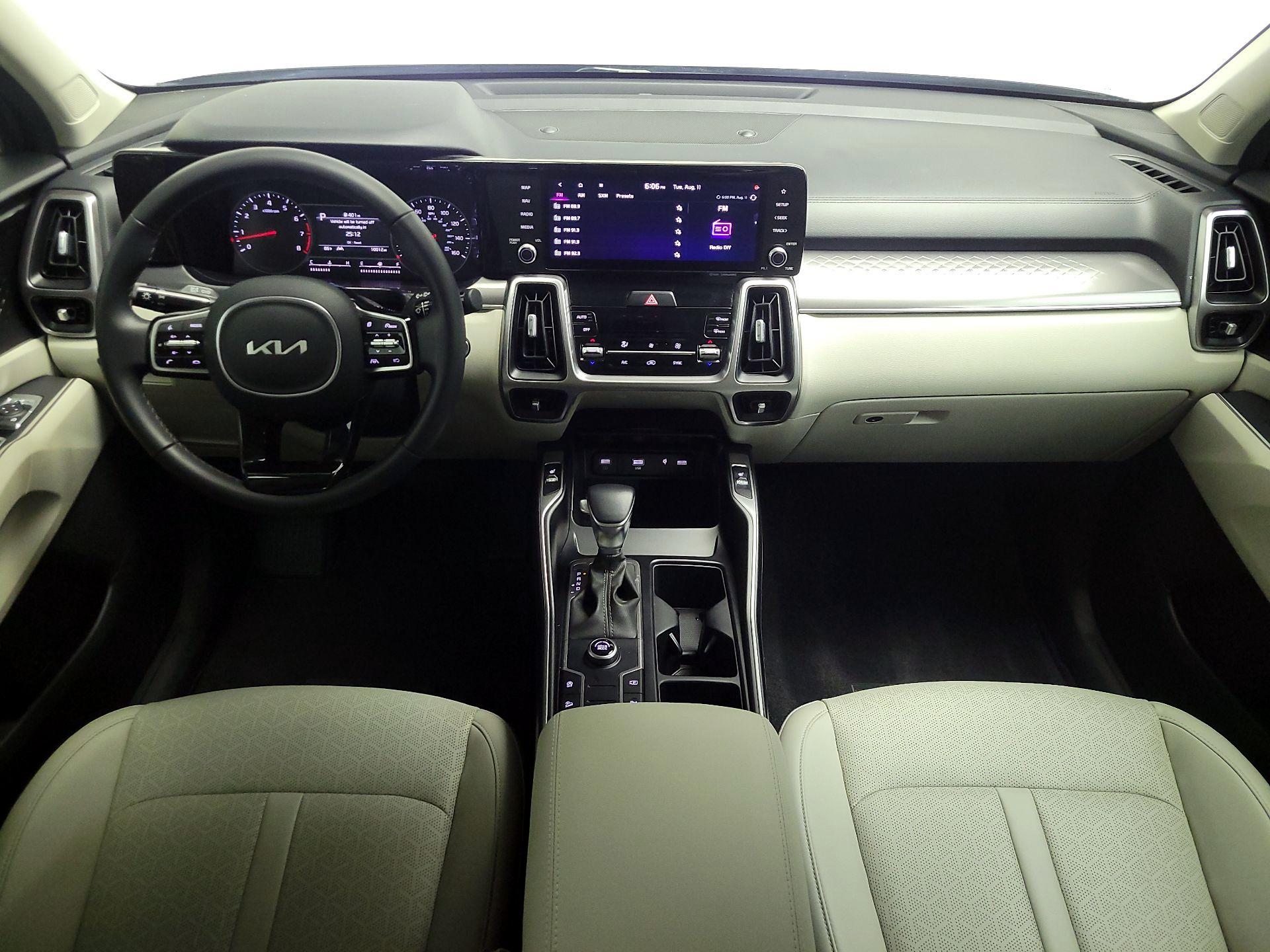 Thumbnail: 2023 Kia Sorento - 9