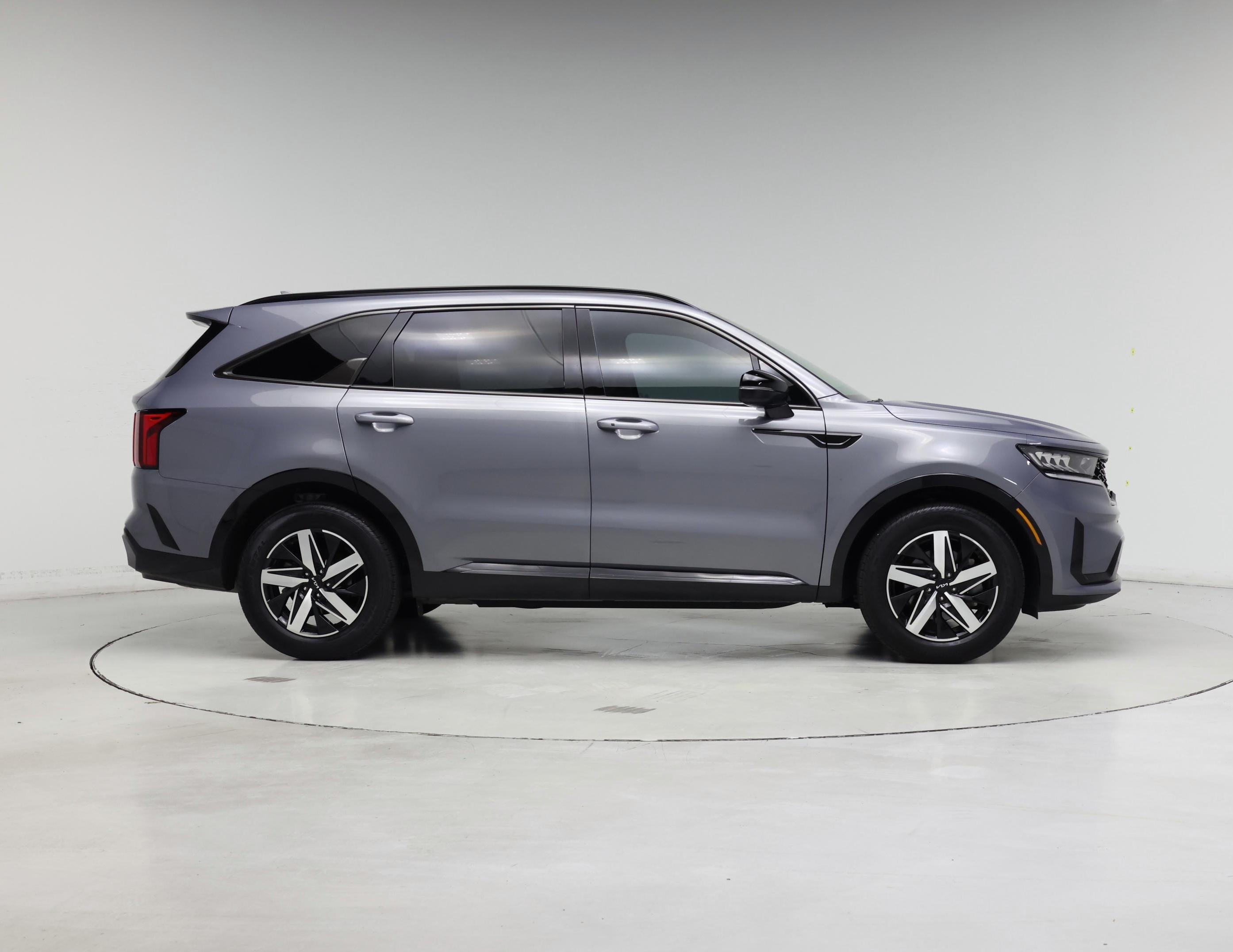 Thumbnail: 2023 Kia Sorento - 7