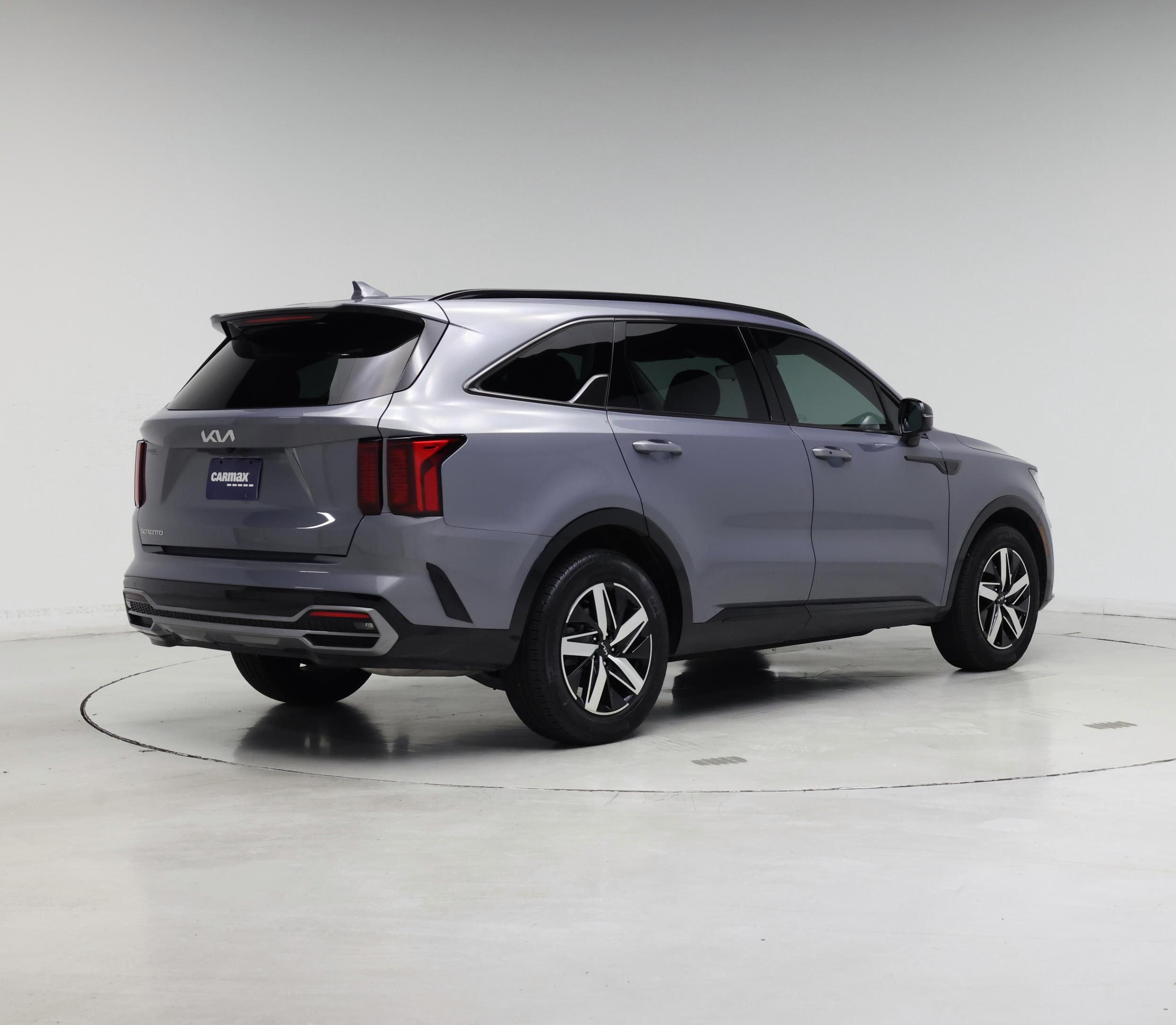 Thumbnail: 2023 Kia Sorento - 8