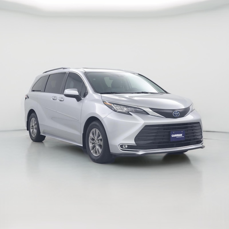 2022 Toyota Sienna Hybrid XLE