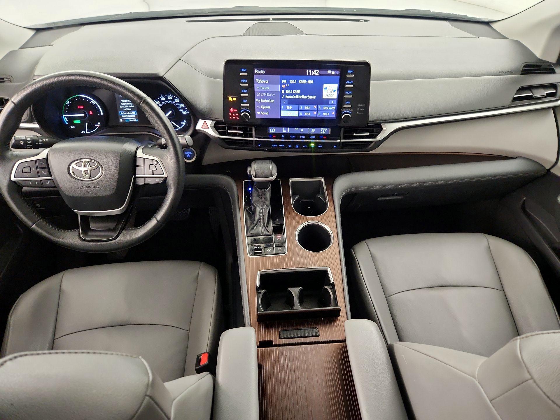 Thumbnail: 2022 Toyota Sienna - 9