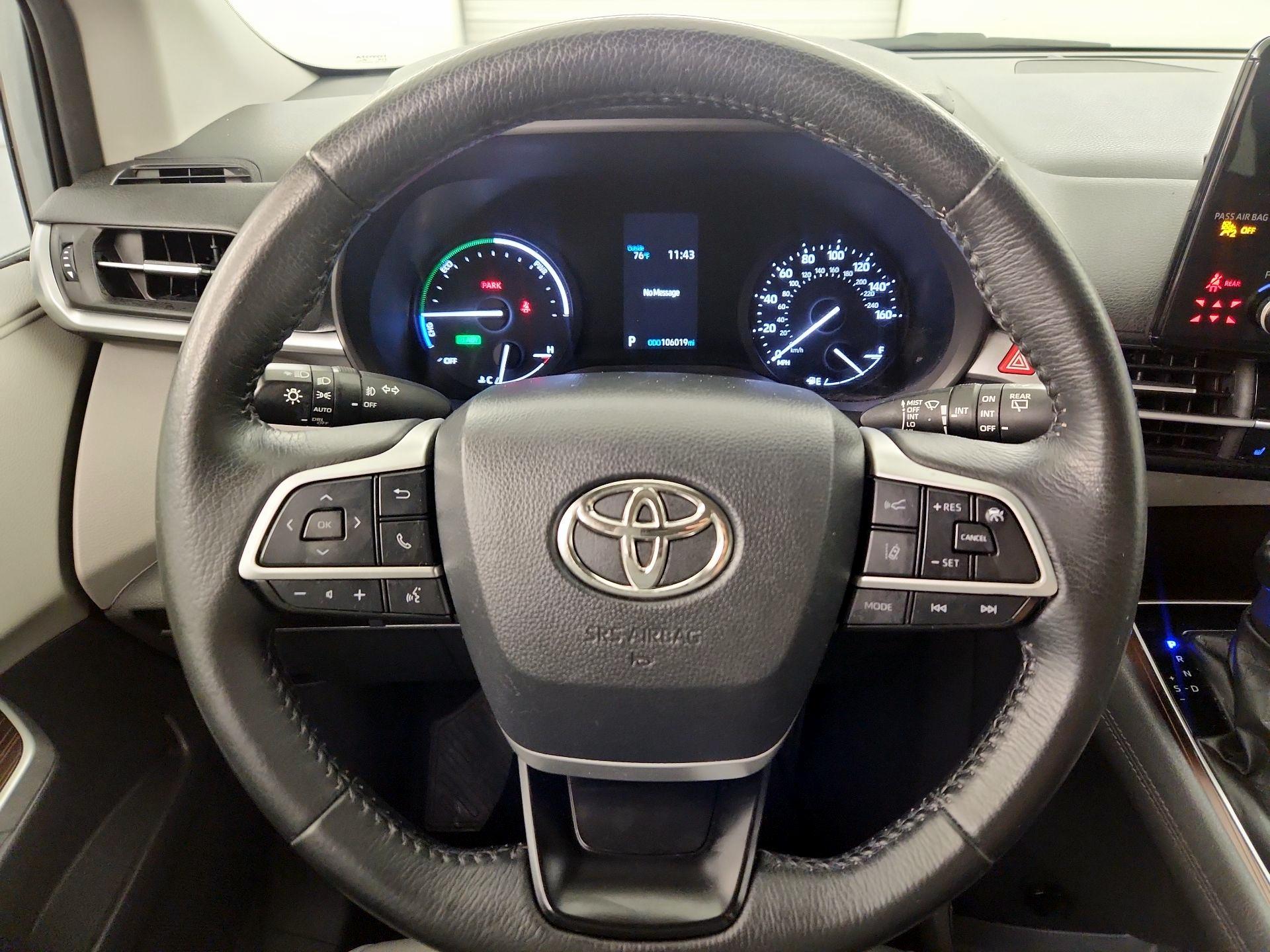 Thumbnail: 2022 Toyota Sienna - 10