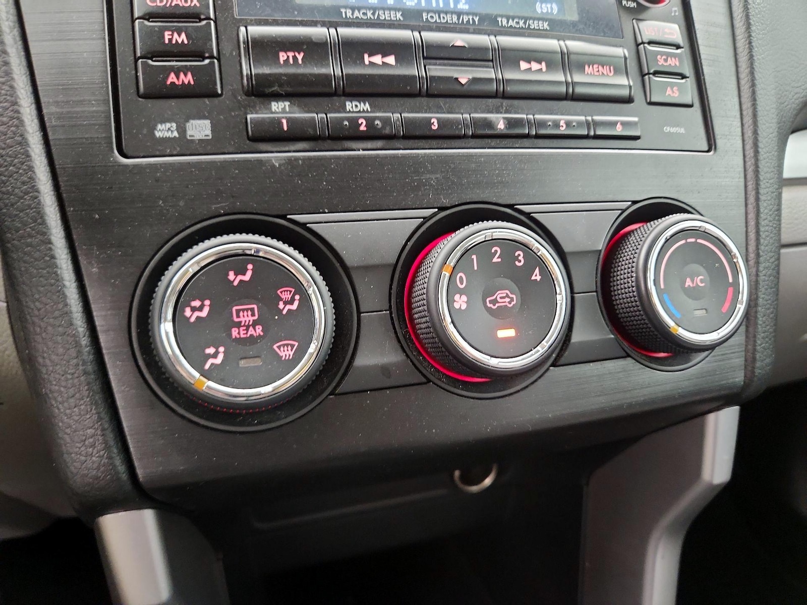 2015 Subaru Forester i - Photo 17