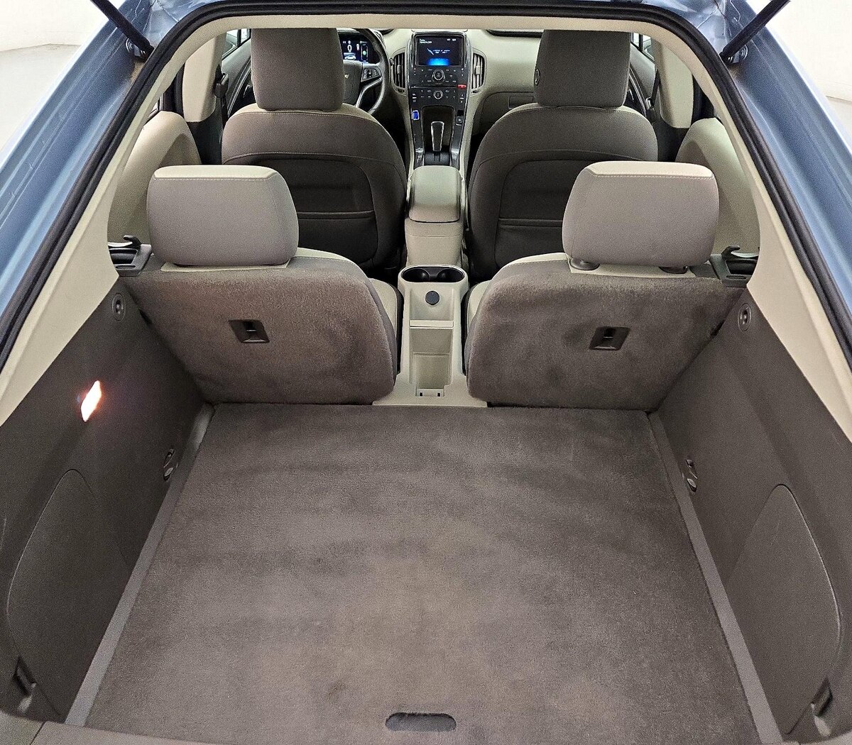 Trunk/Cargo (Seats Up)