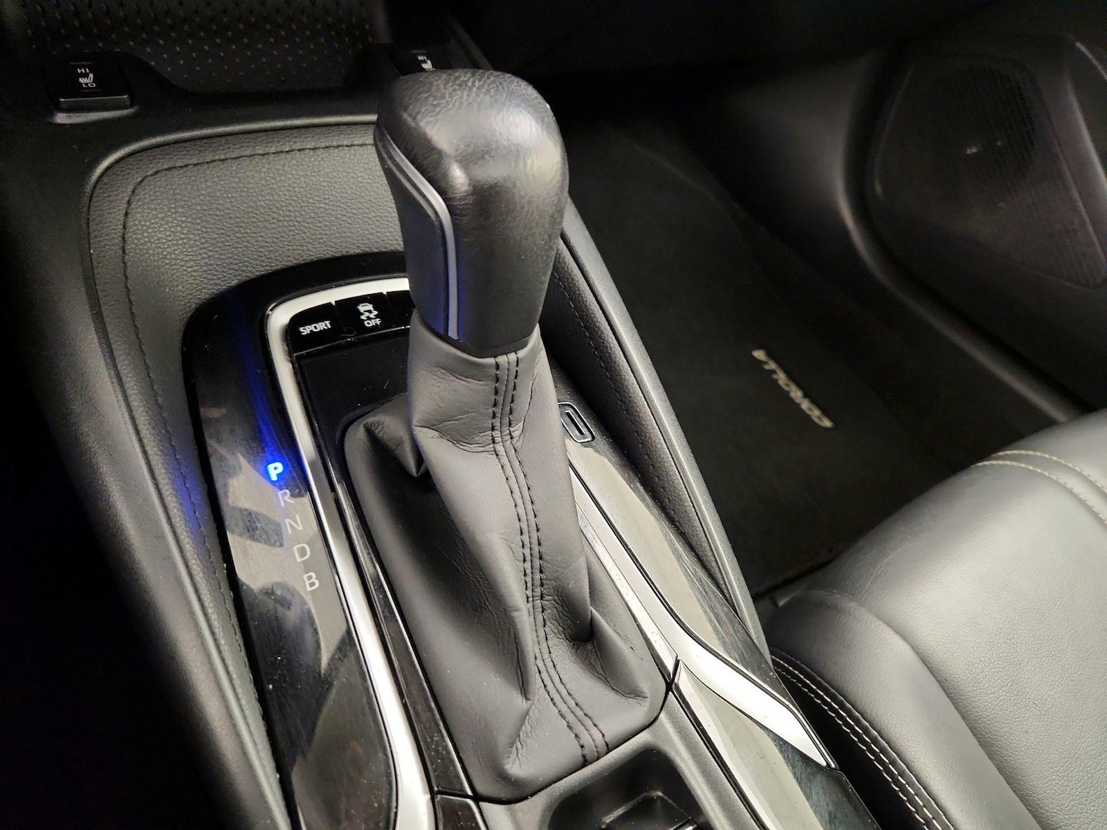 2020 Toyota Corolla XLE - Photo 18