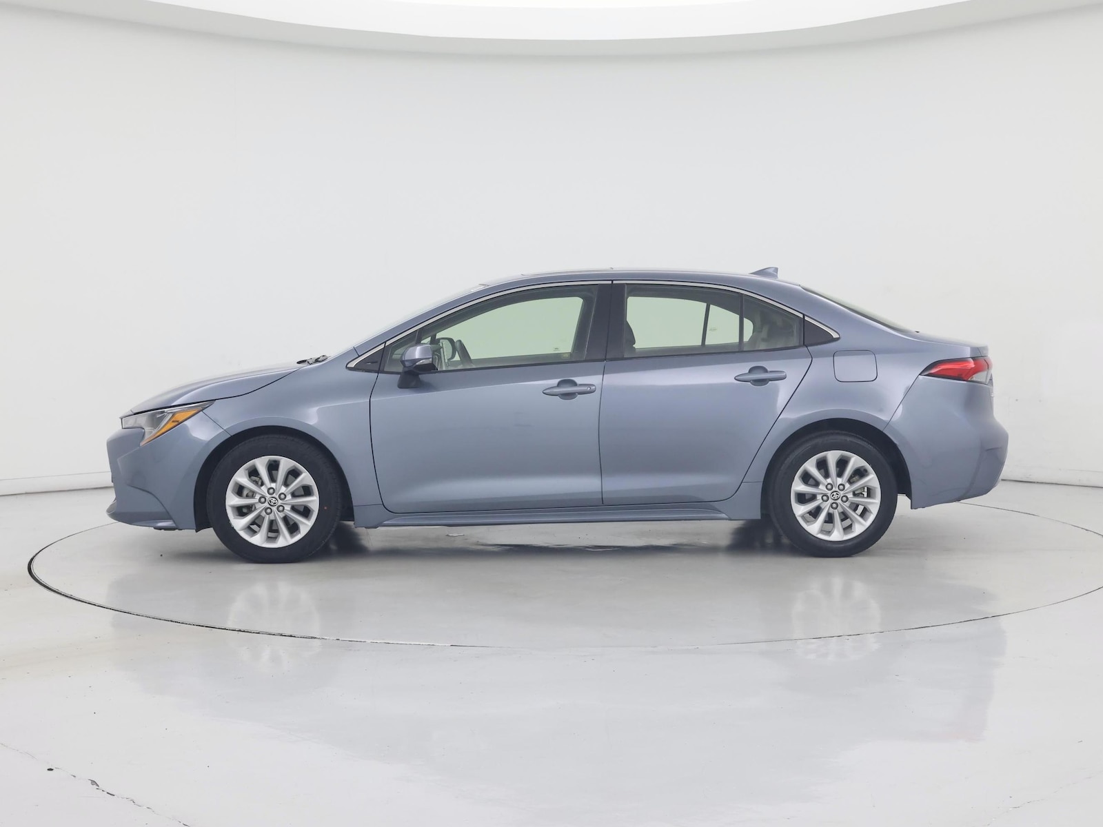 2020 Toyota Corolla XLE - Photo 4