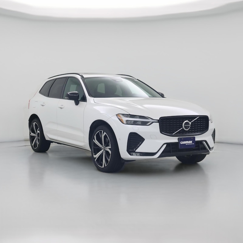 2023 Volvo XC60 B5 Ultimate Dark Theme