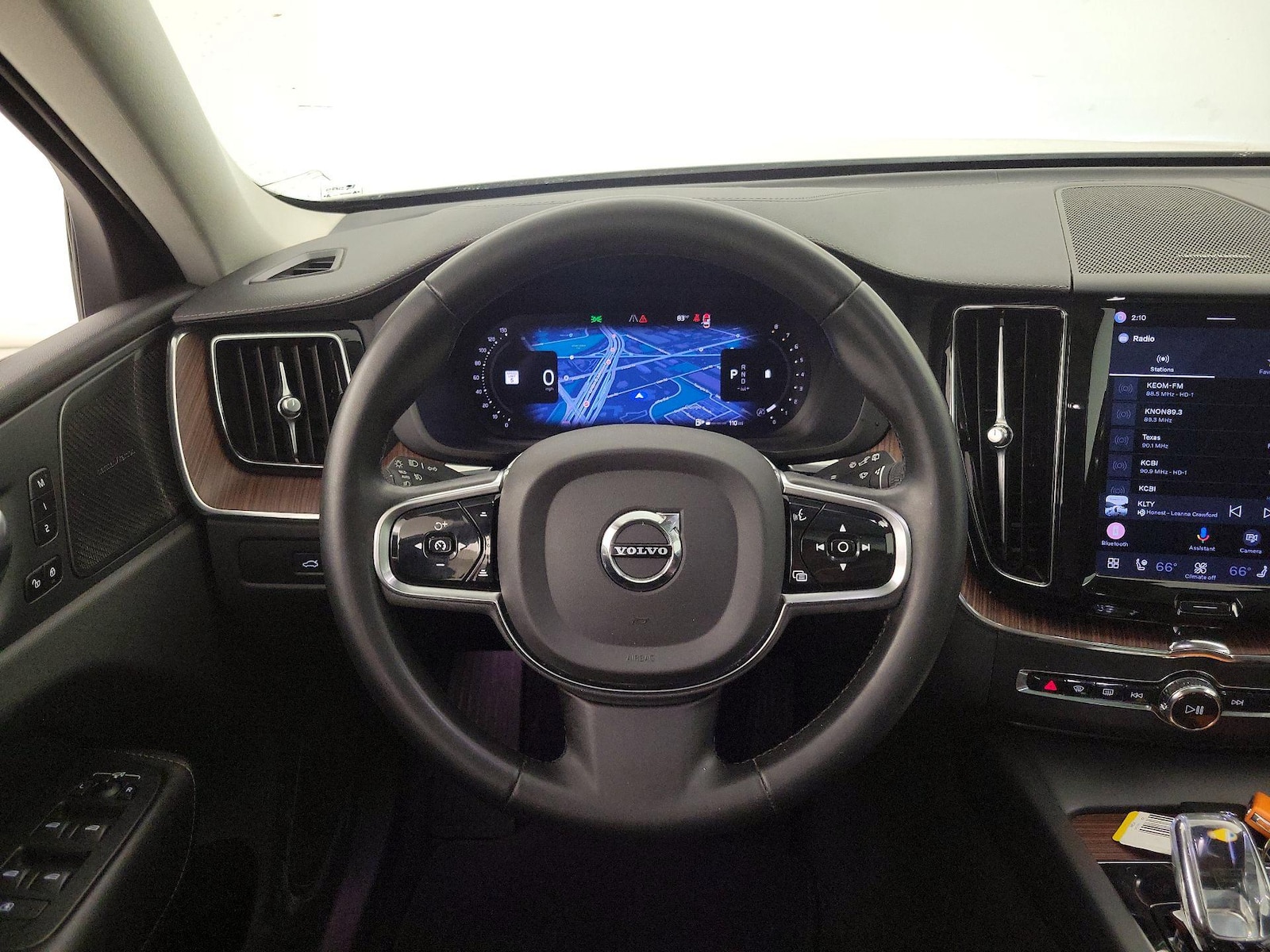 2023 Volvo XC60 Ultimate - Photo 11