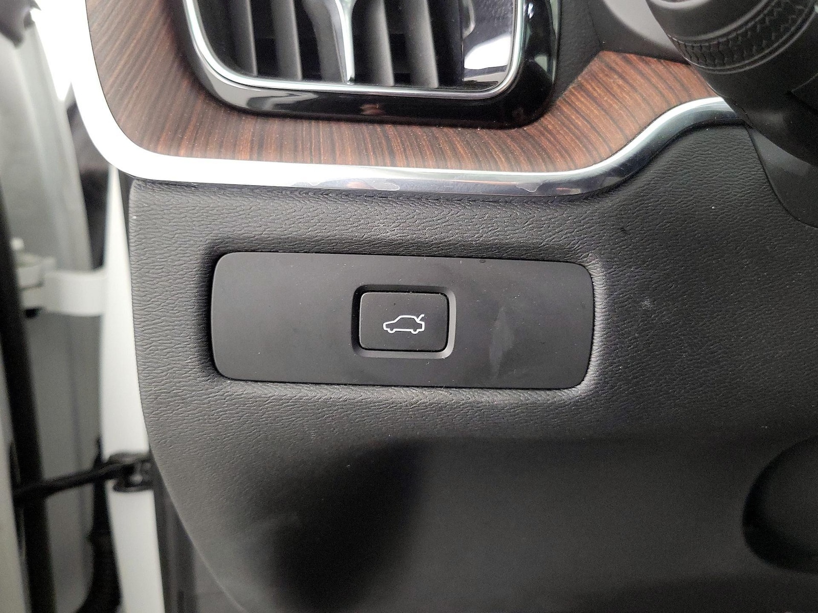 2023 Volvo XC60 Ultimate - Photo 14