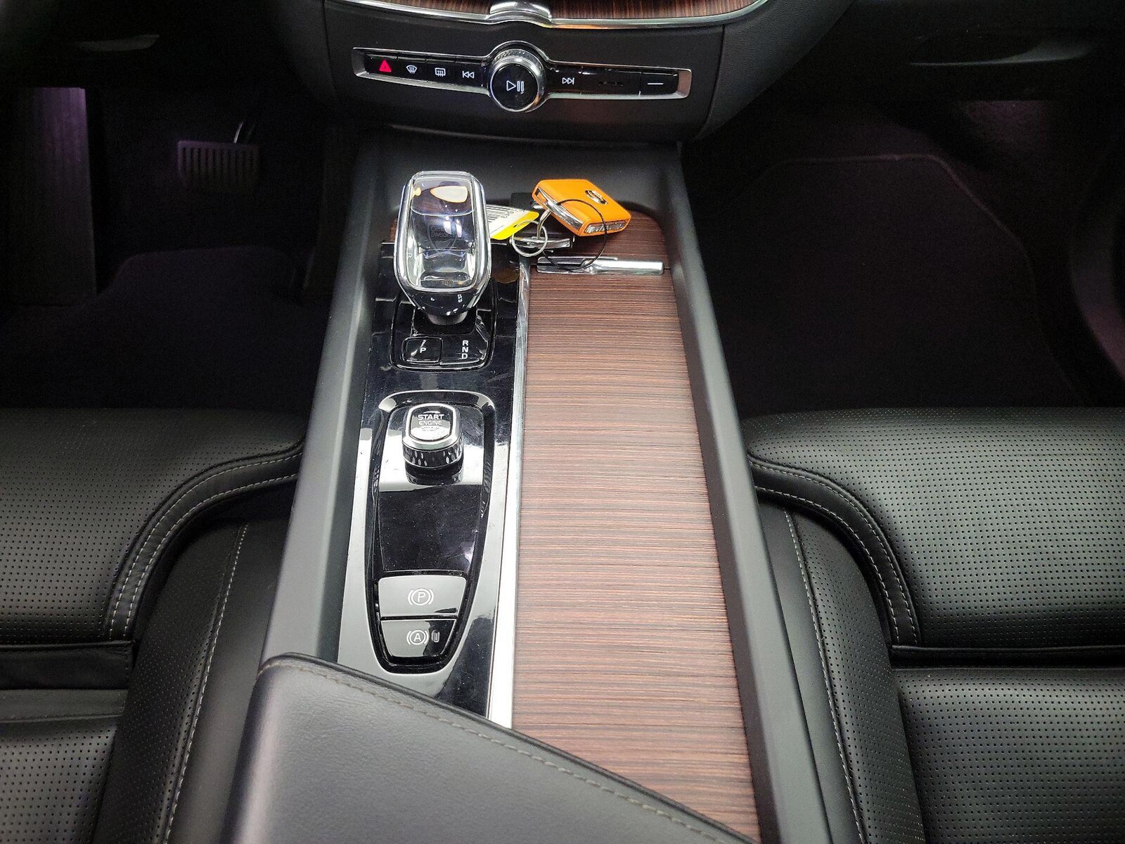 2023 Volvo XC60 Ultimate - Photo 19