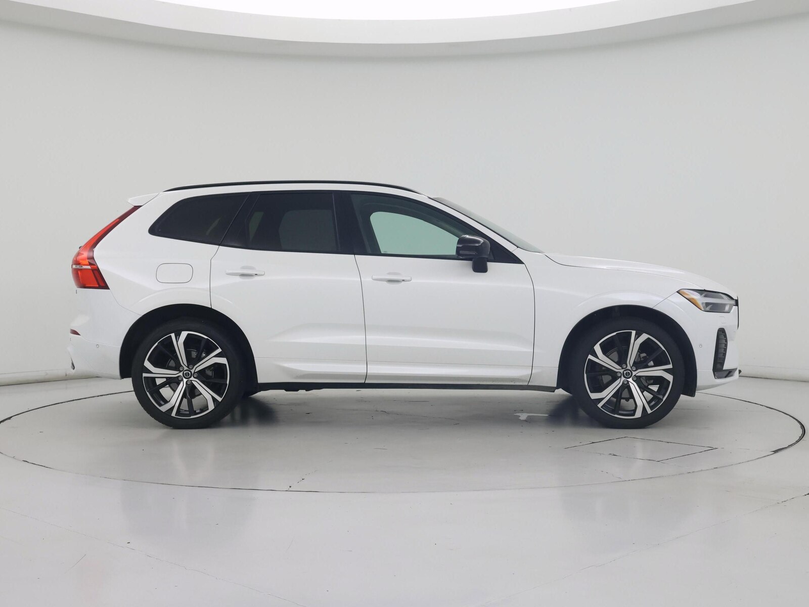 2023 Volvo XC60 Ultimate - Photo 8