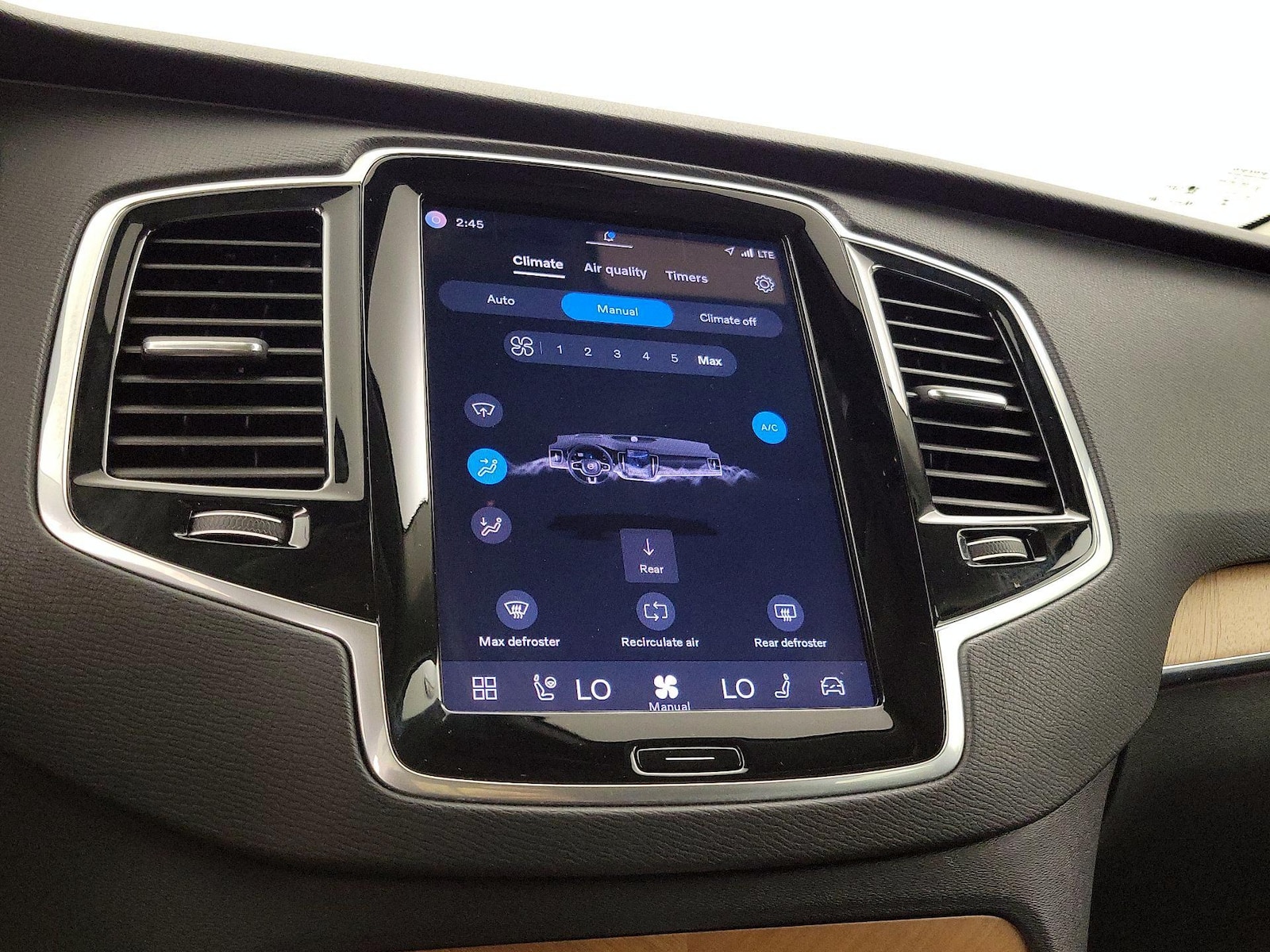 2023 Volvo XC90 Plus - Photo 17
