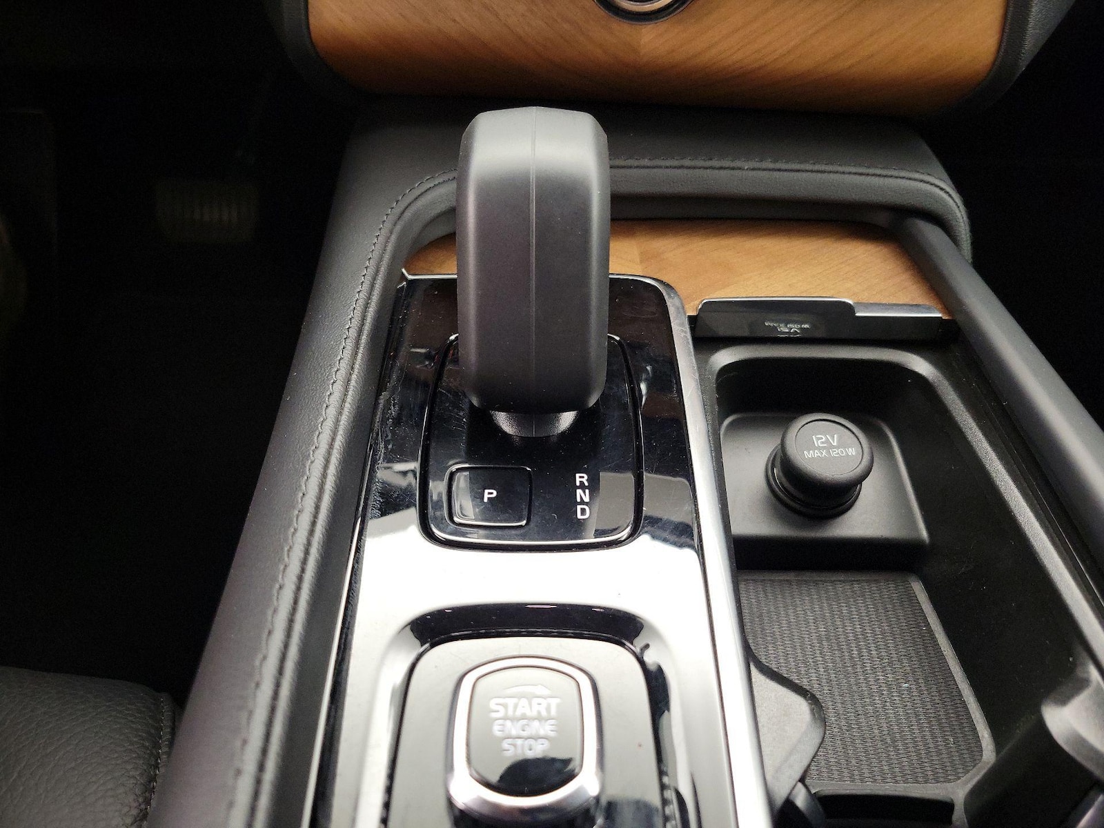 2023 Volvo XC90 Plus - Photo 18