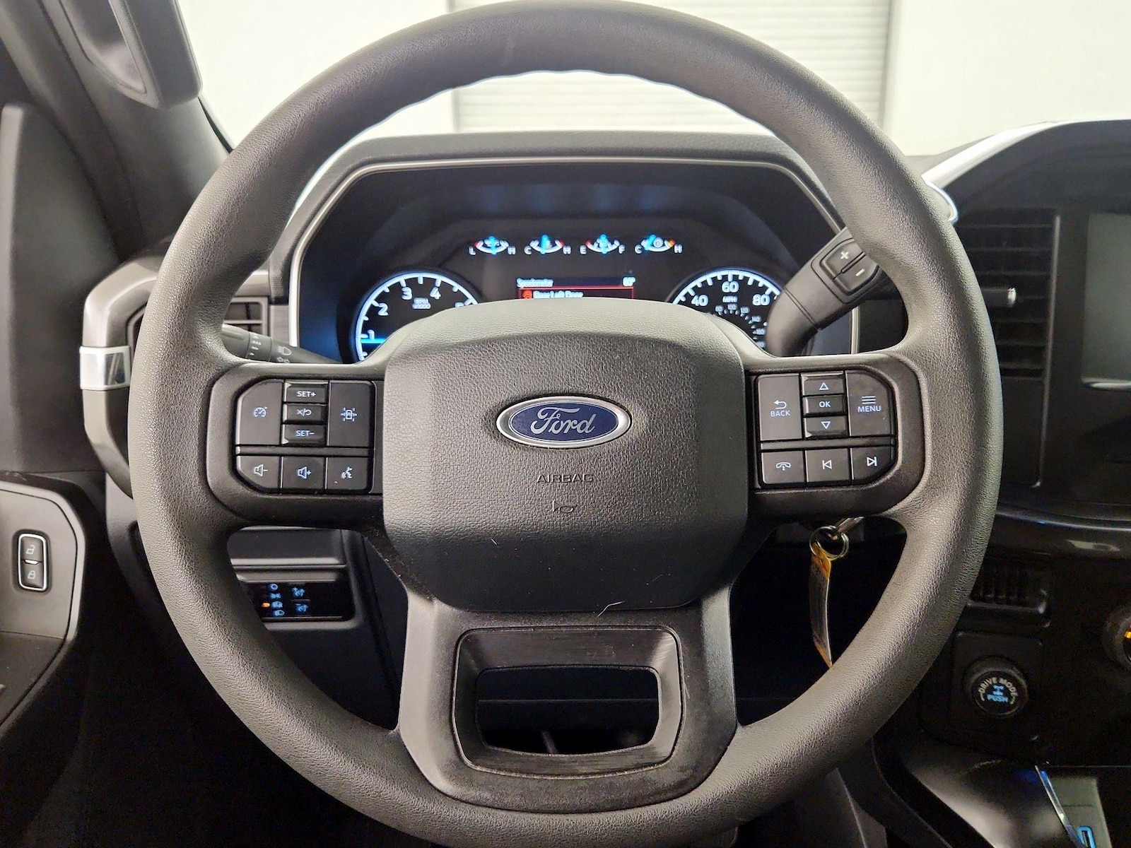 2023 Ford F-150 XL - Photo 11