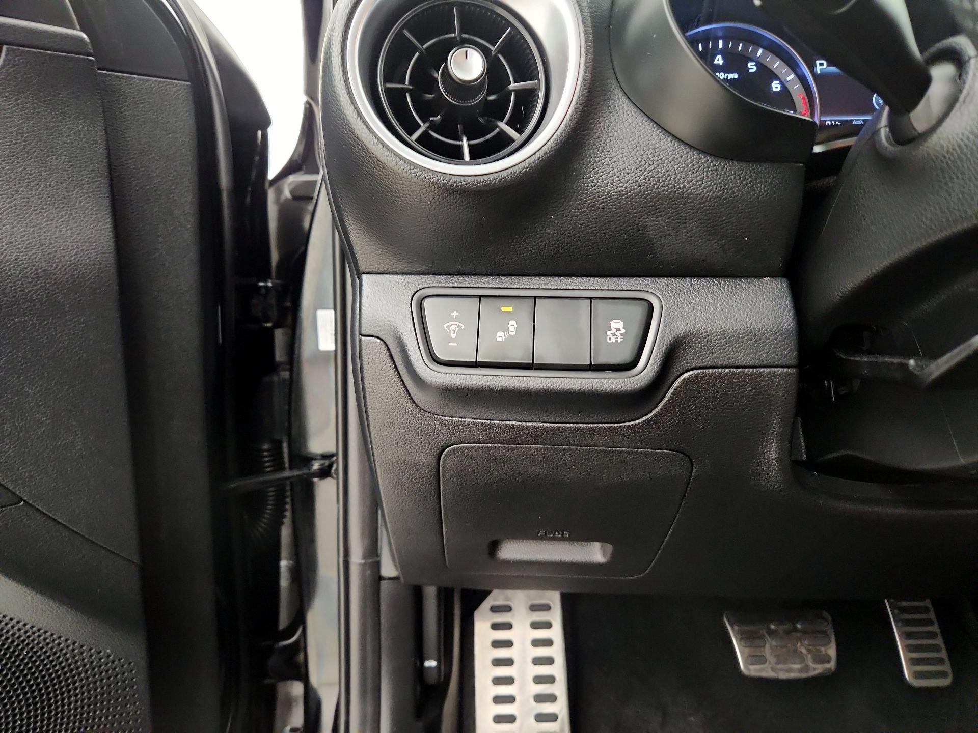 Thumbnail: 2023 Kia Forte - 13