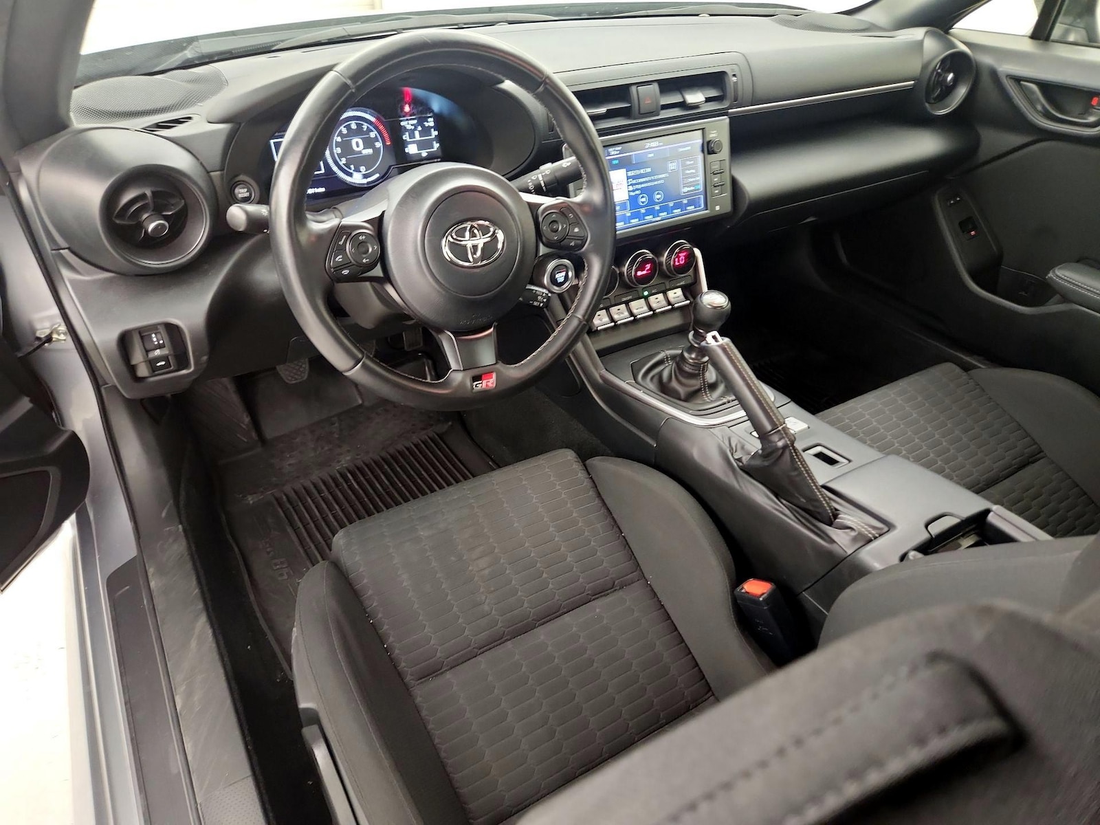 2024 Toyota GR86 Base - Photo 8
