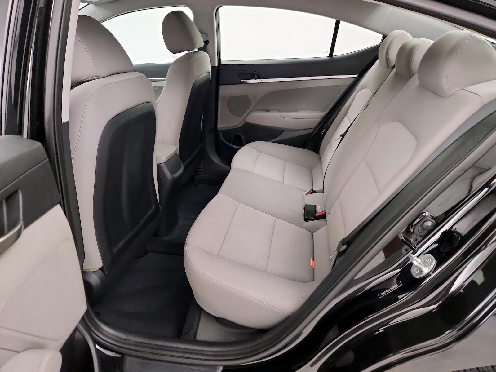 2020 Hyundai Elantra SE - Photo 20