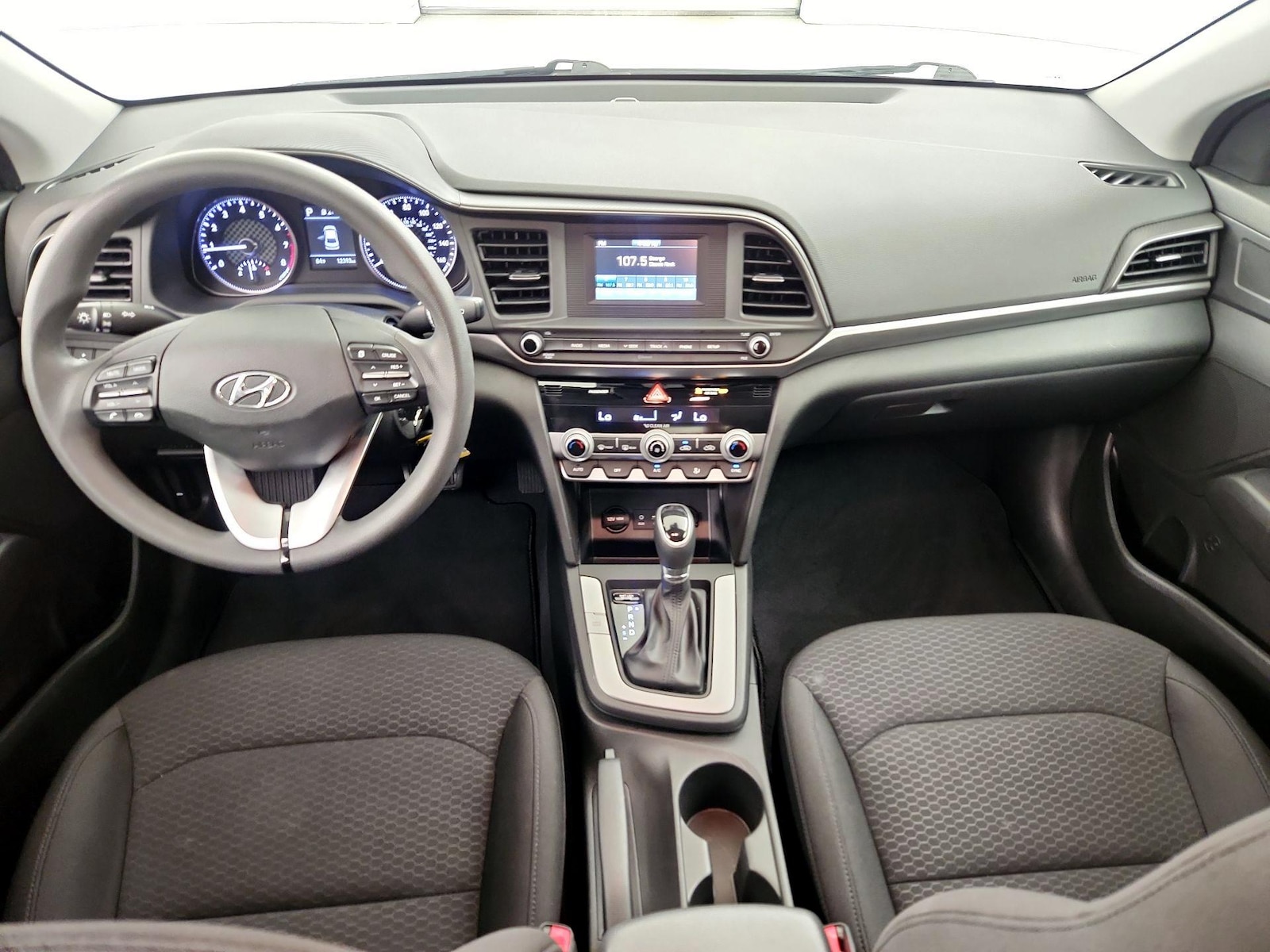 2020 Hyundai Elantra SE - Photo 10
