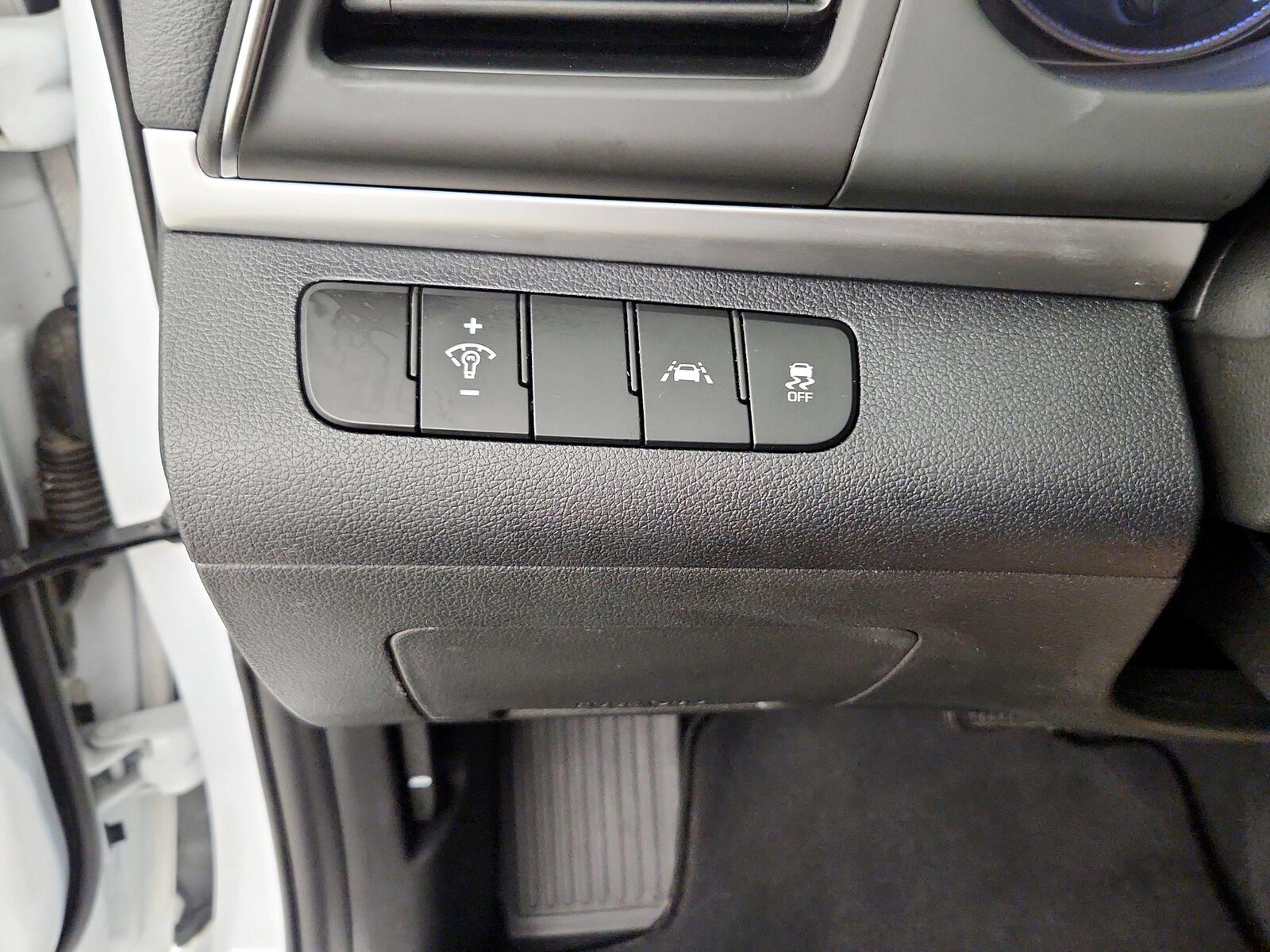 2020 Hyundai Elantra SE - Photo 14