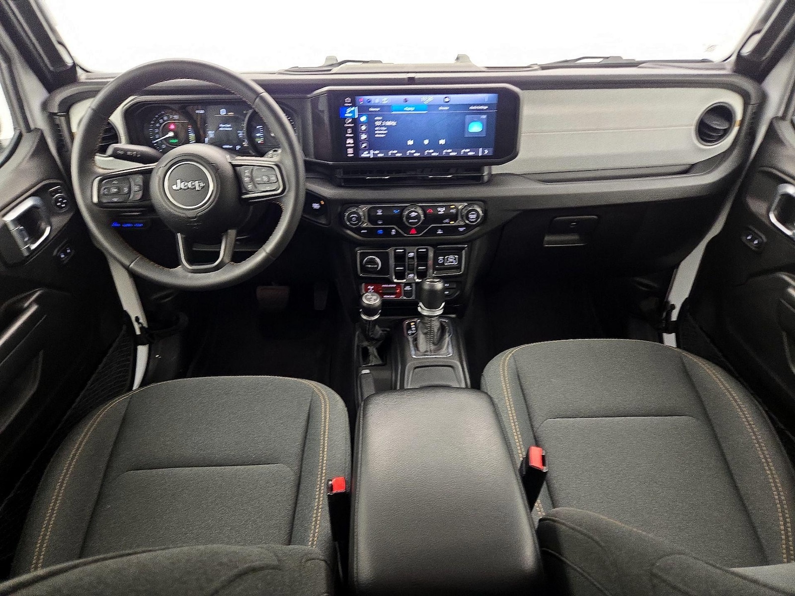 Apple CarPlay® & Android Auto™