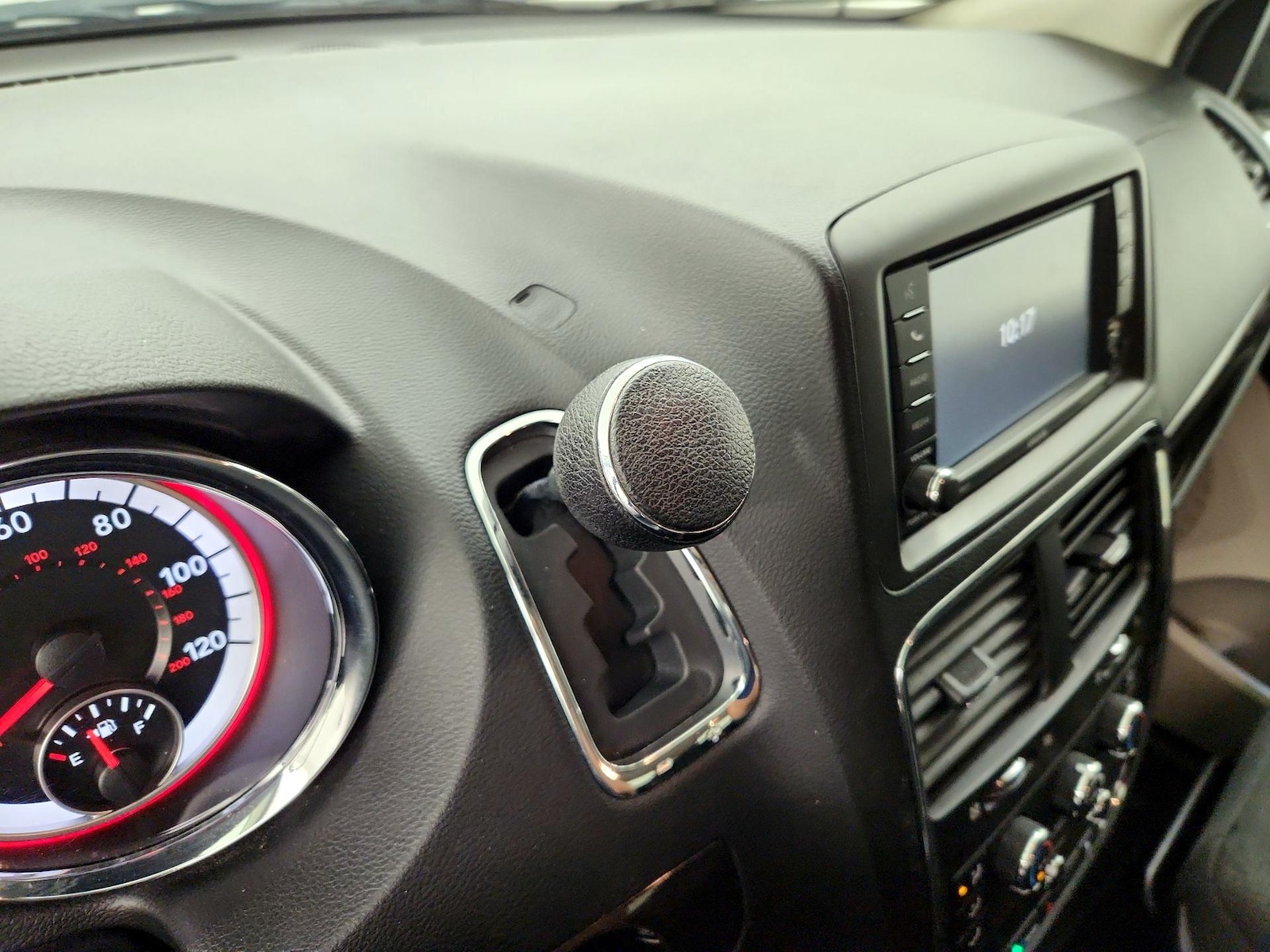 2019 Dodge Grand Caravan SE - Photo 18