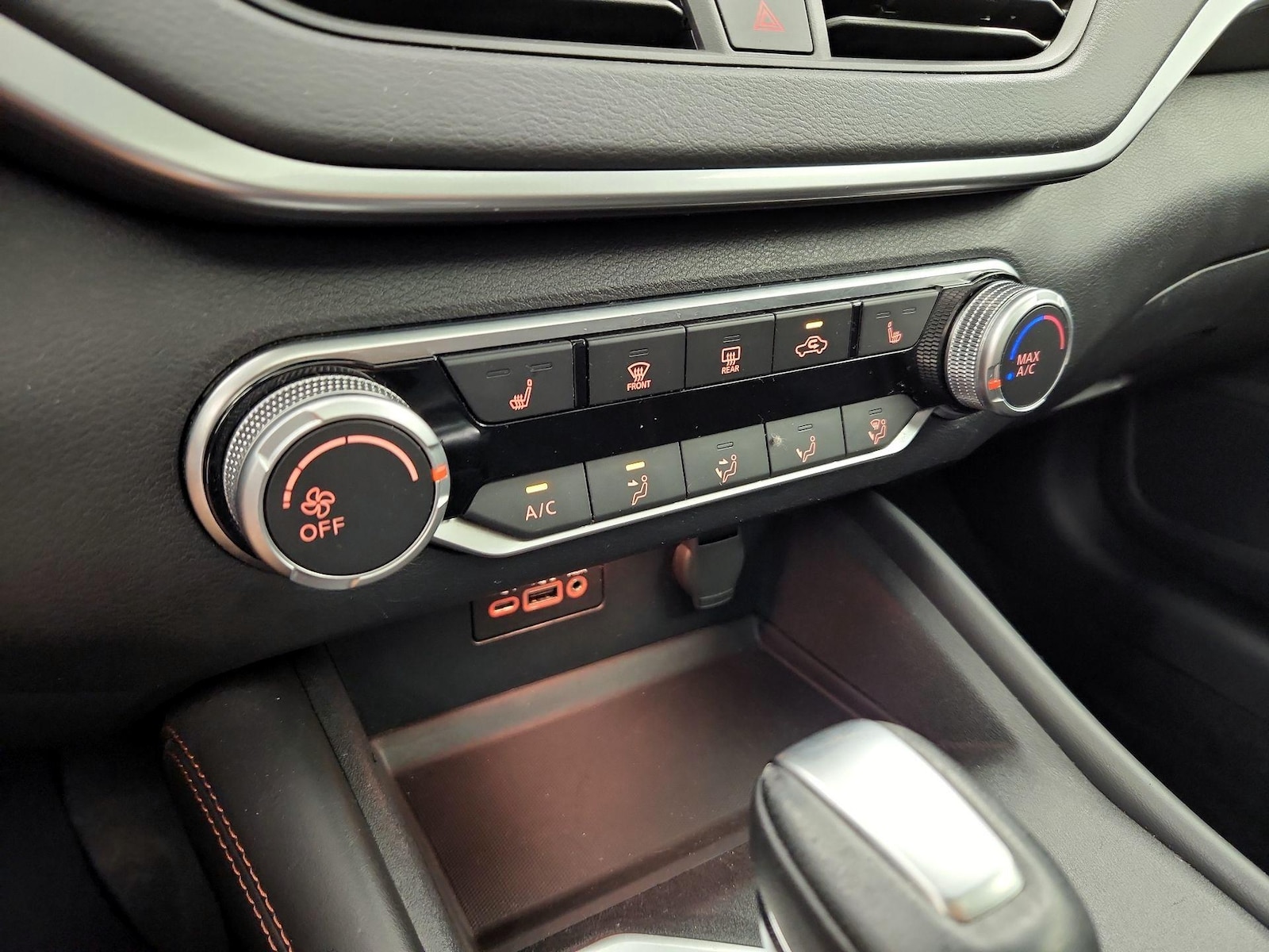2022 Nissan Altima SR - Photo 17