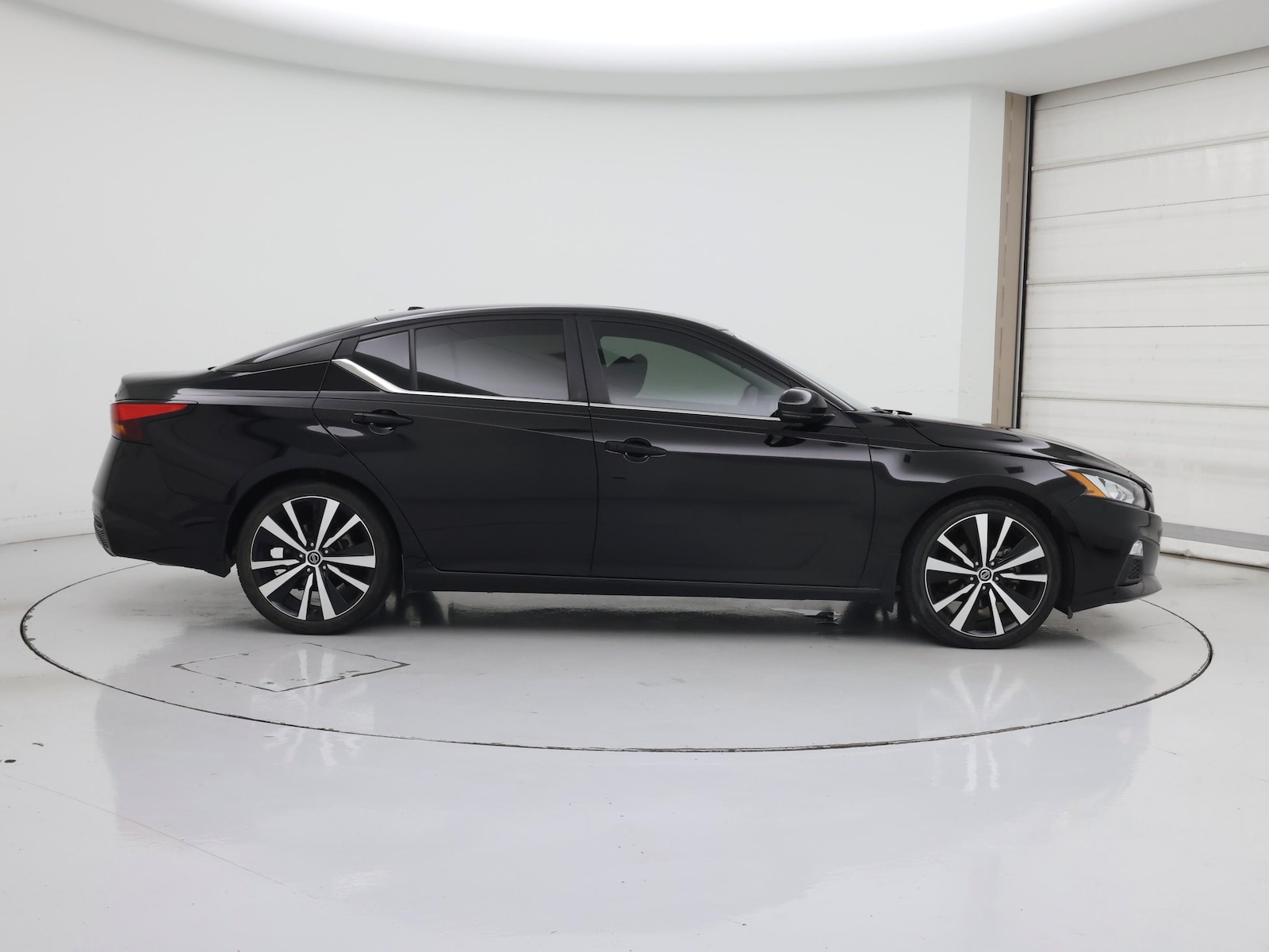 2022 Nissan Altima SR - Photo 8
