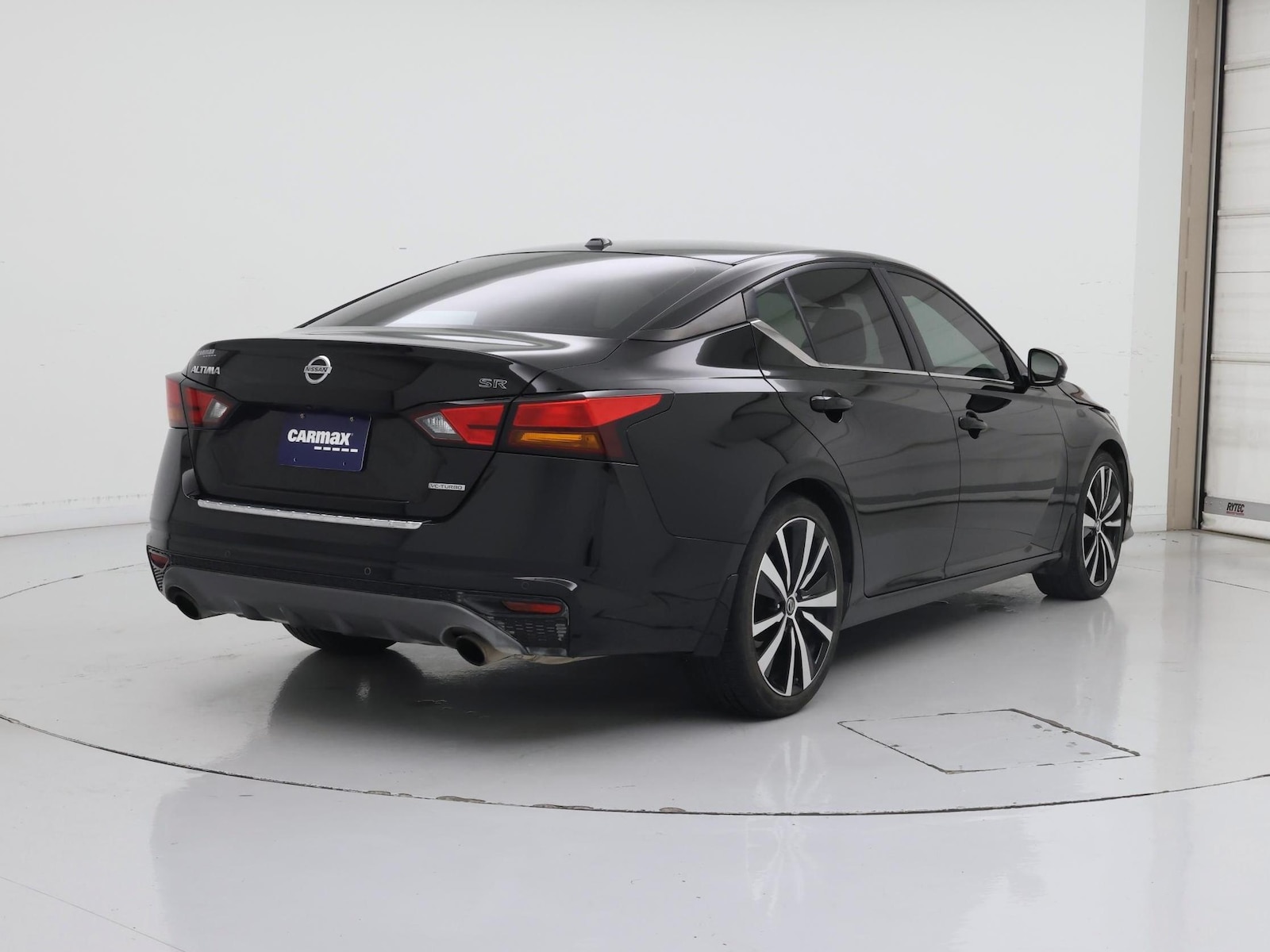 2022 Nissan Altima SR - Photo 9