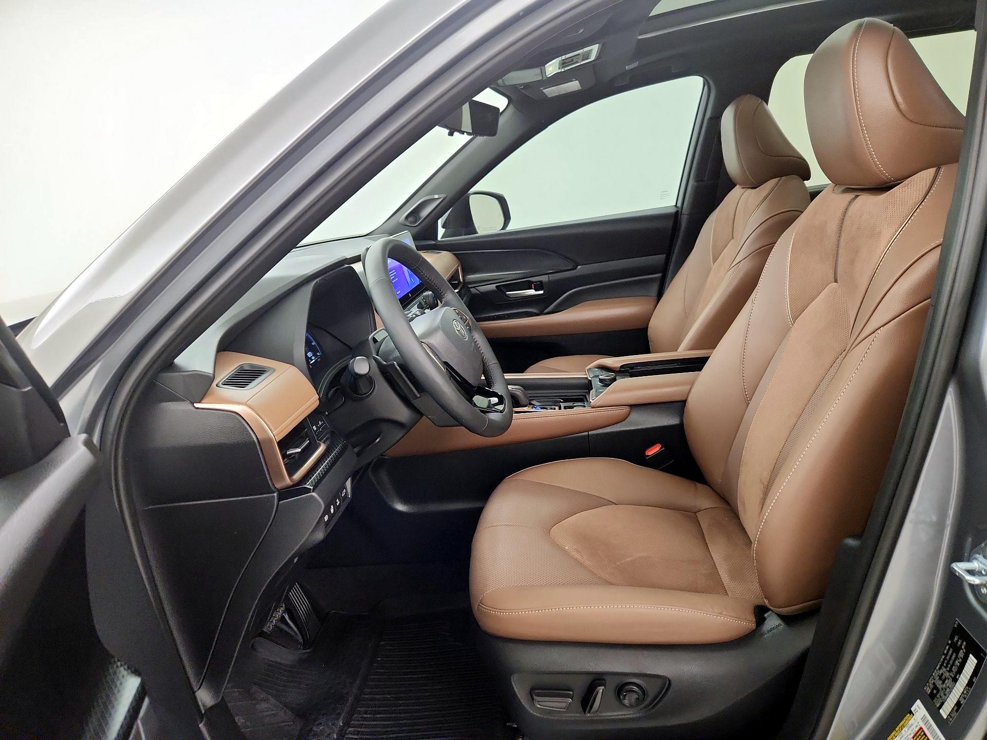 Thumbnail: 2026 Toyota Highlander - 11
