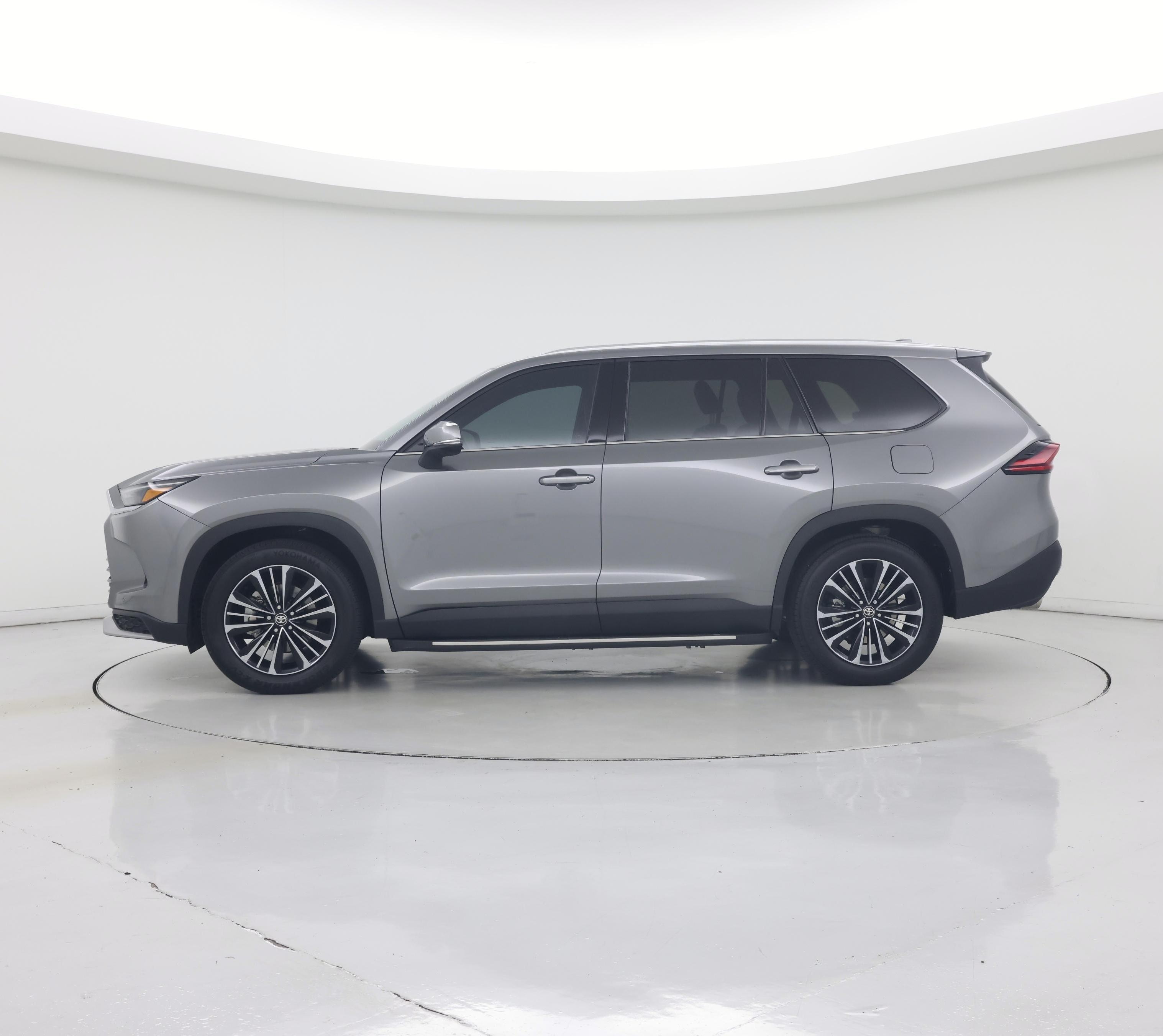 Thumbnail: 2026 Toyota Highlander - 3