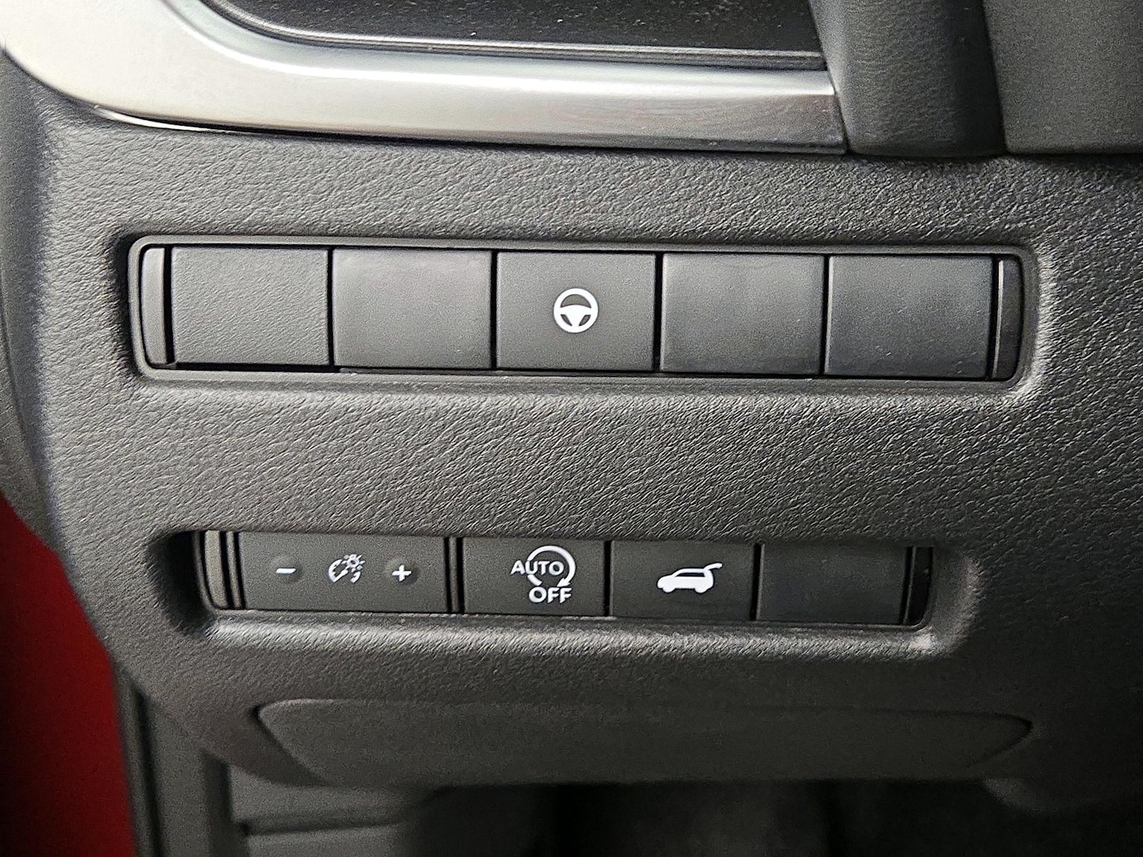 2025 Nissan Rogue SV - Photo 14