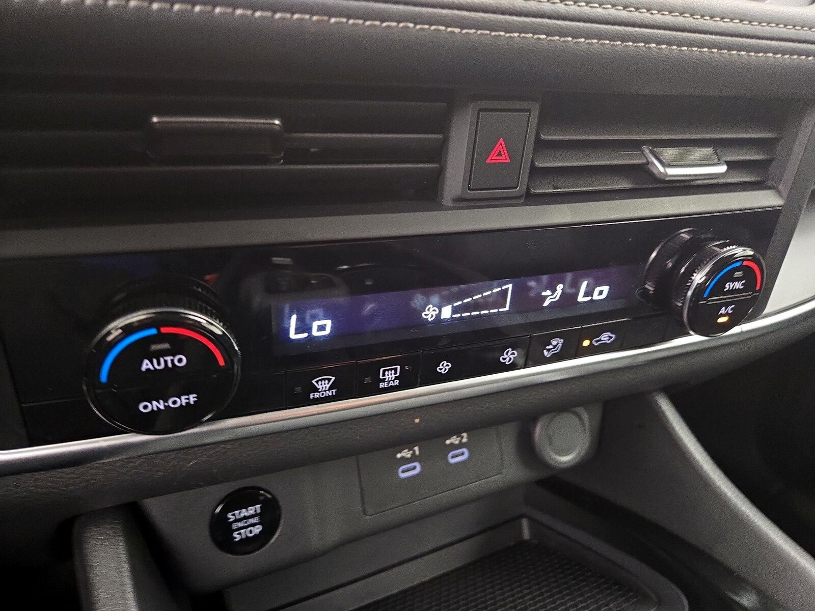 2025 Nissan Rogue SV - Photo 17