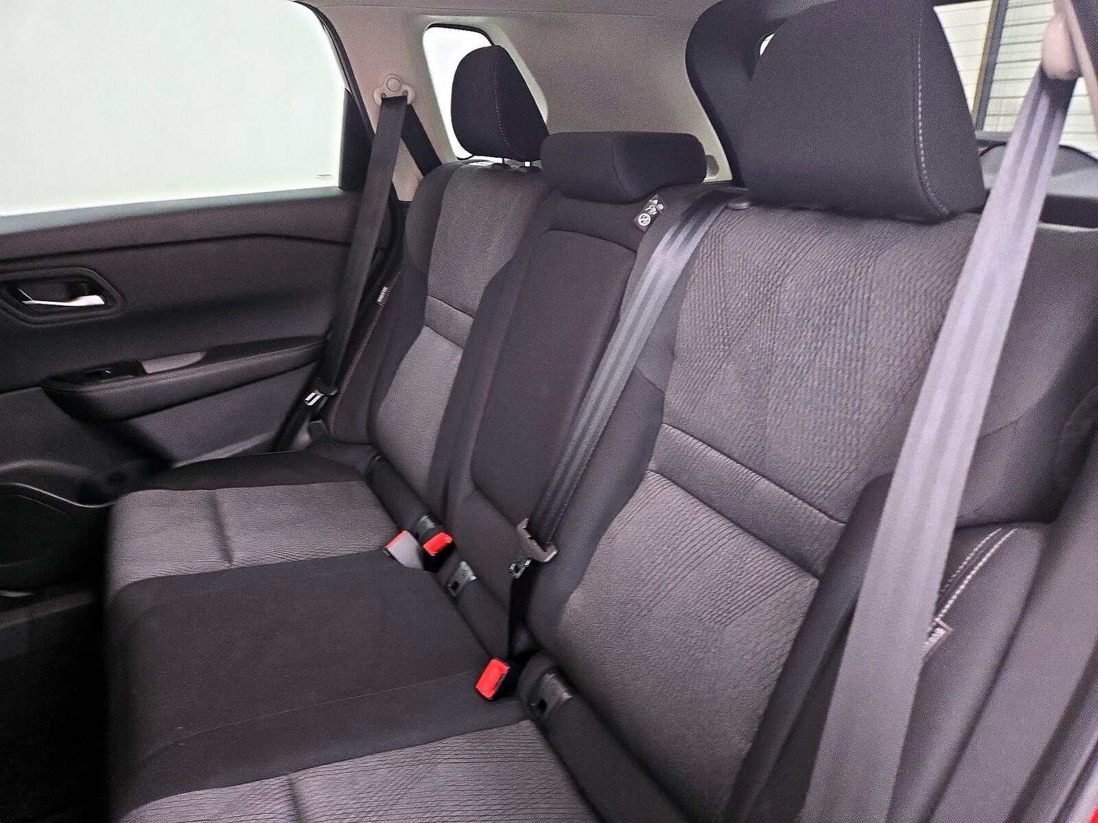 2025 Nissan Rogue SV - Photo 20