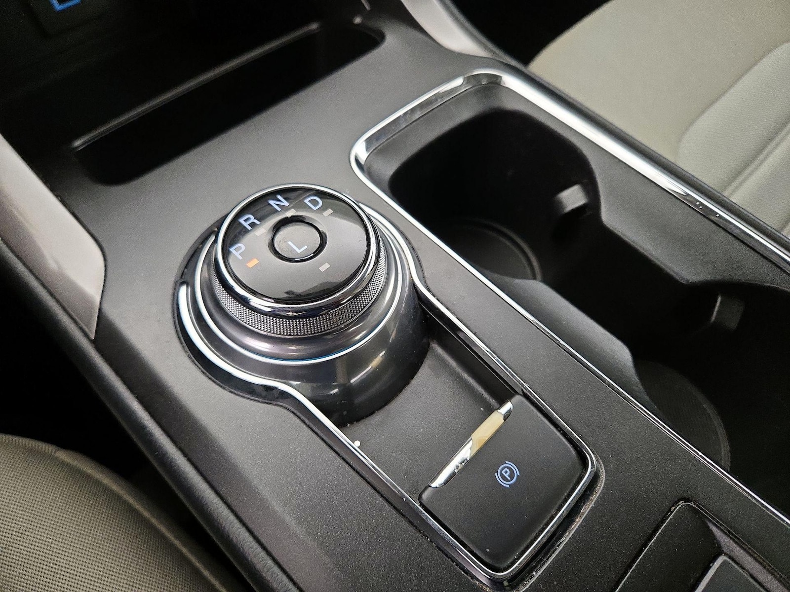 2018 Ford Fusion Hybrid S - Photo 18