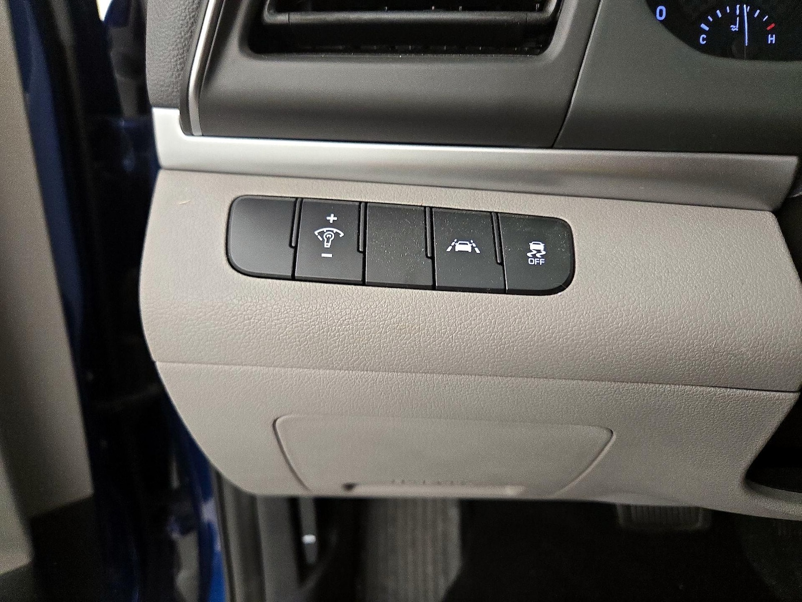 2020 Hyundai Elantra SE - Photo 14