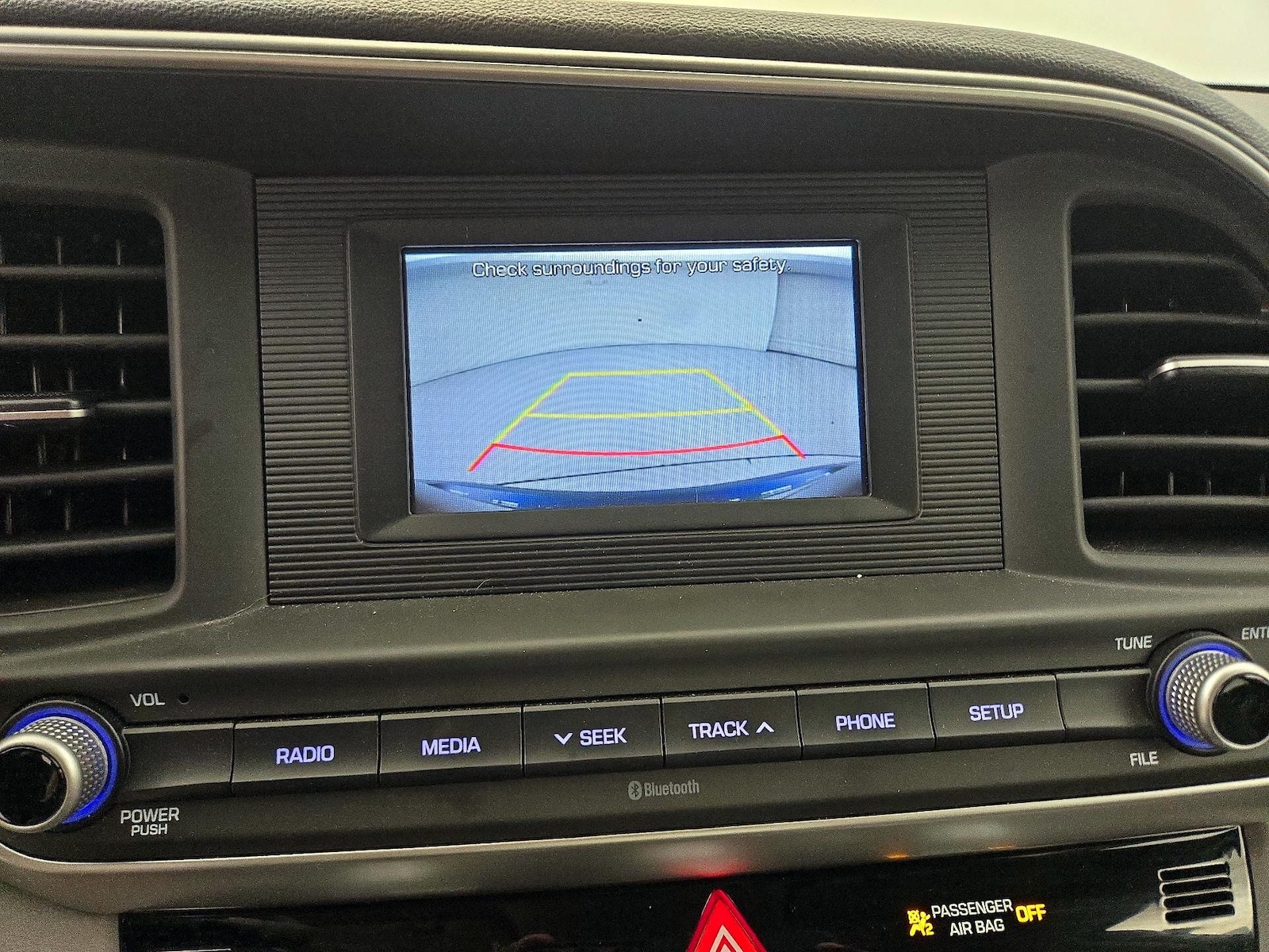 2020 Hyundai Elantra SE - Photo 15