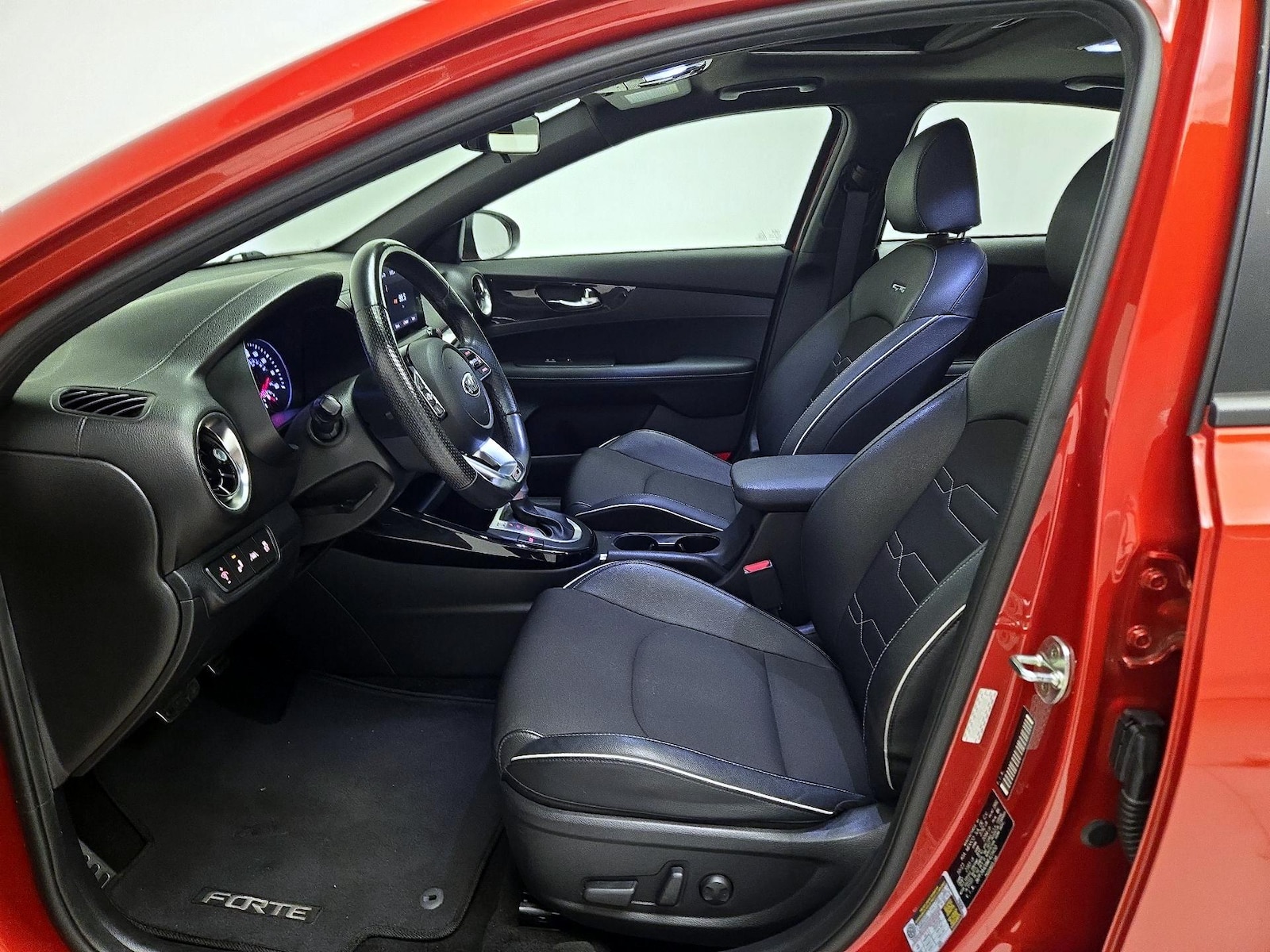 2021 Kia Forte GT-Line - Photo 12