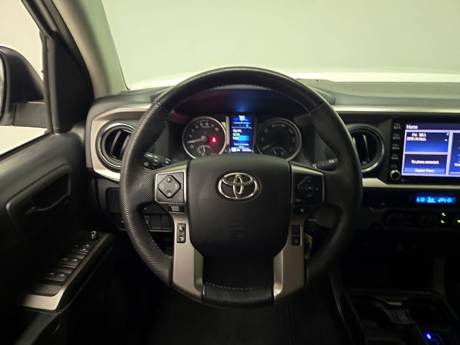 2022 Toyota Tacoma SR5 - Photo 11