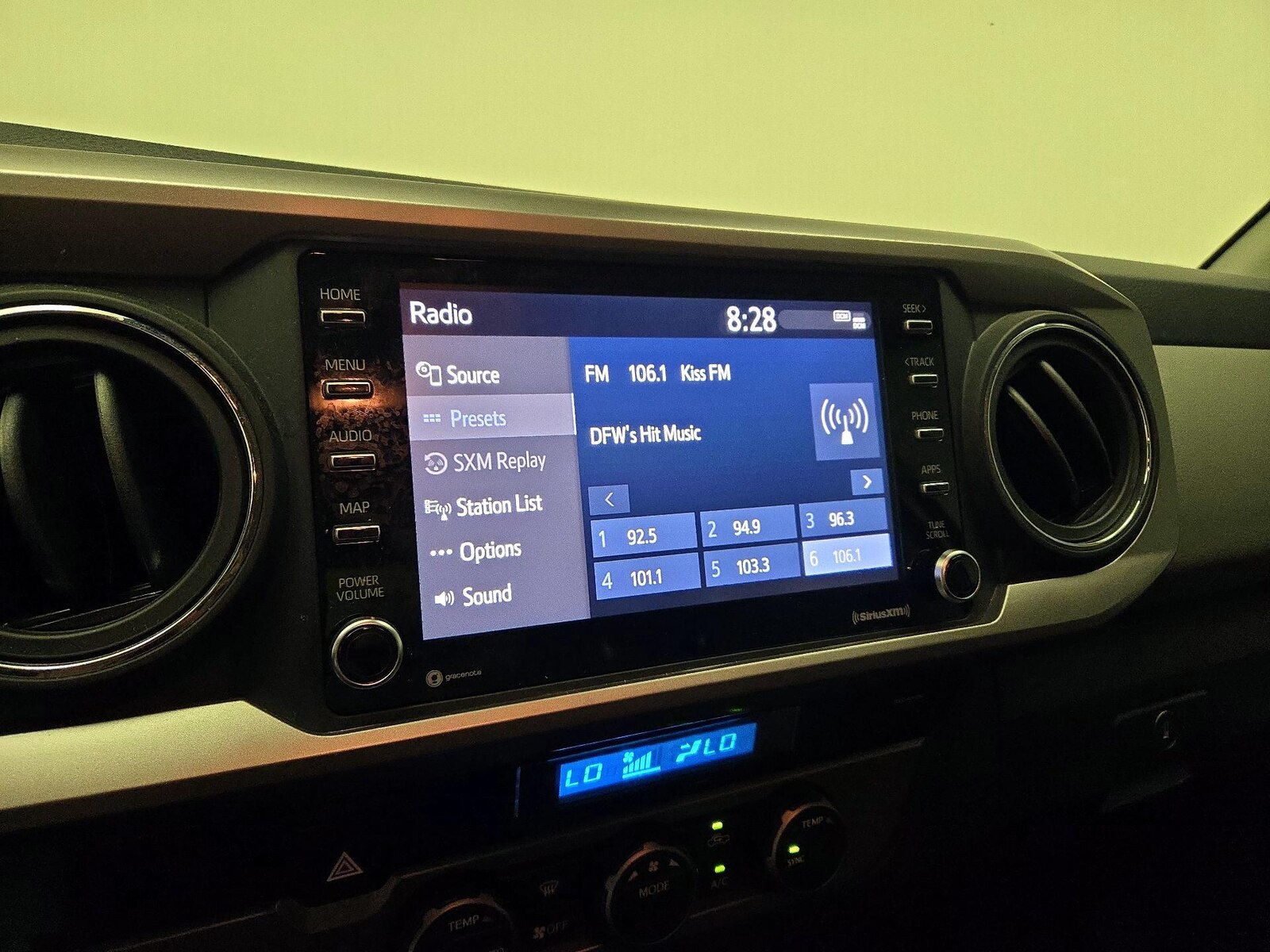 2022 Toyota Tacoma SR5 - Photo 16