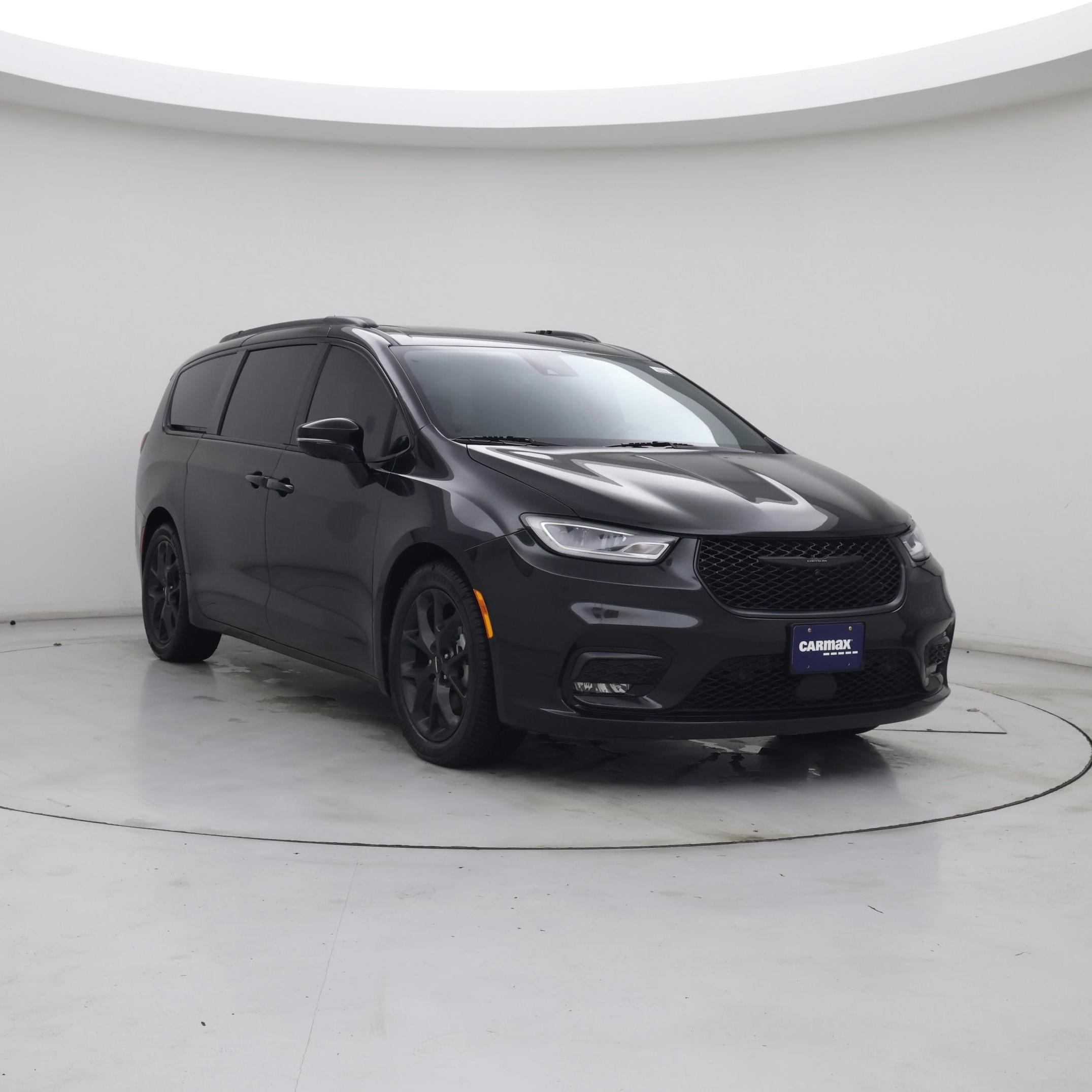 Black 2023 Chrysler Pacifica Minivan Front-Wheel Drive Automatic