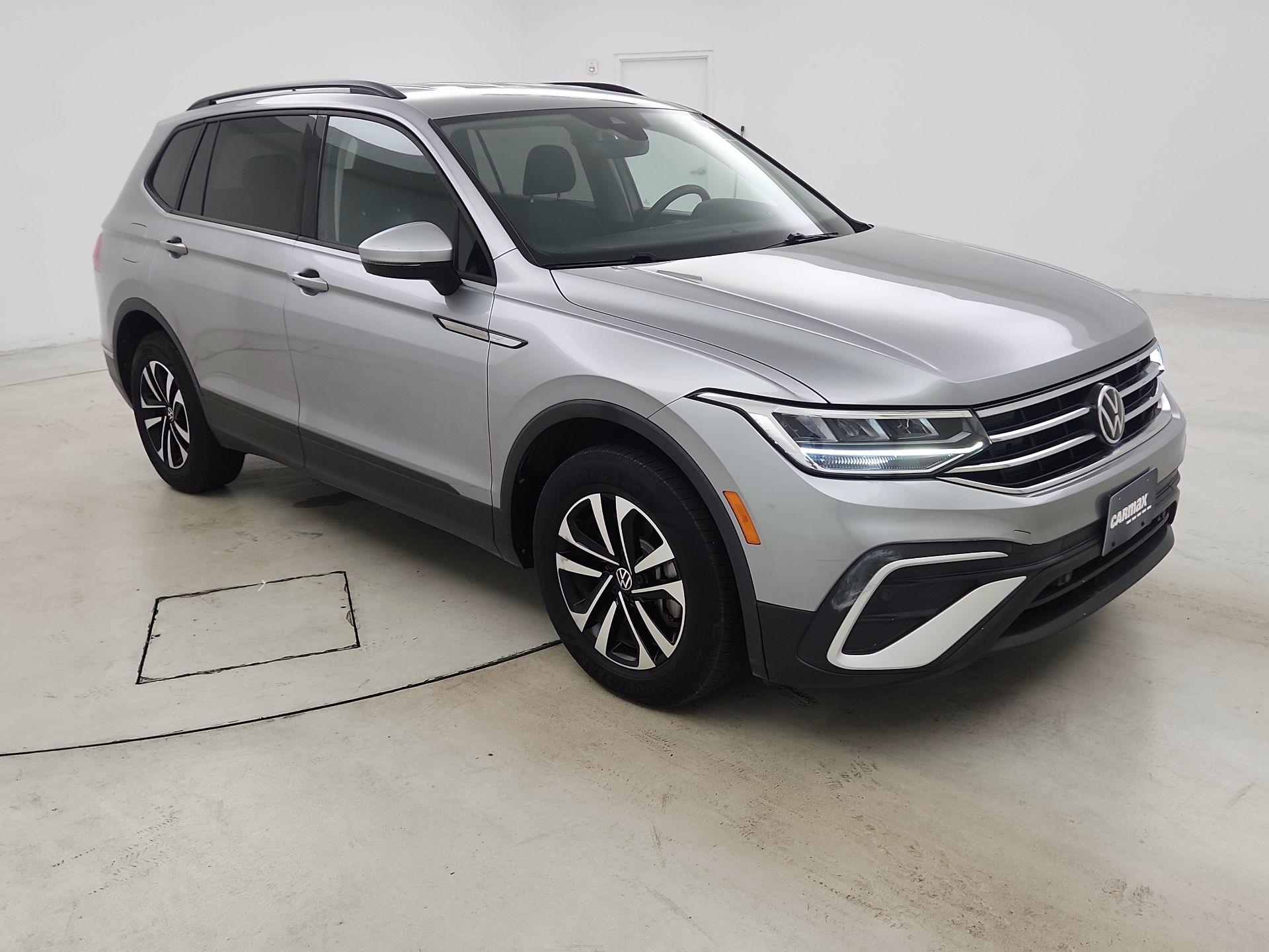 Thumbnail: 2023 Volkswagen Tiguan - 1